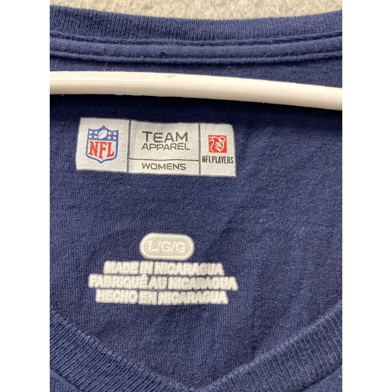 NFL NFL Broncos #3 Large Navy Blue V Neck Short Sleeves Women's T Shirt 104-39 / NFL BLUE V-NECK T-SHIRT WOMEN'S LARGE NAVY BLUE NFL BRONCOS #3 / 104-39 Size L / US 10 / IT 46 - 5 Thumbnail