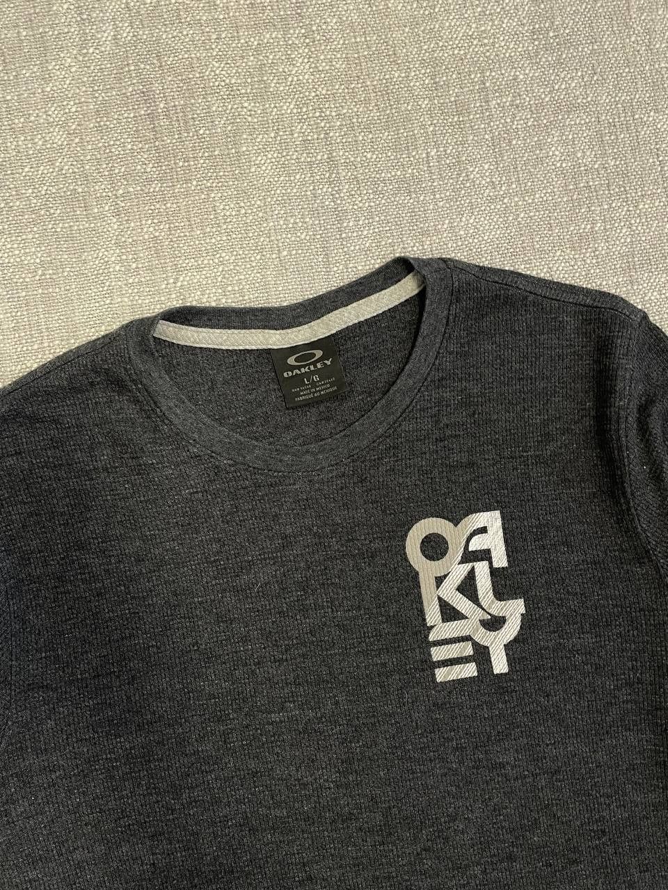 Oakley Oakley Y2K Vintage Waffle Sweatshirt Size L Size US L / EU 52-54 / 3 - 2 Thumbnail