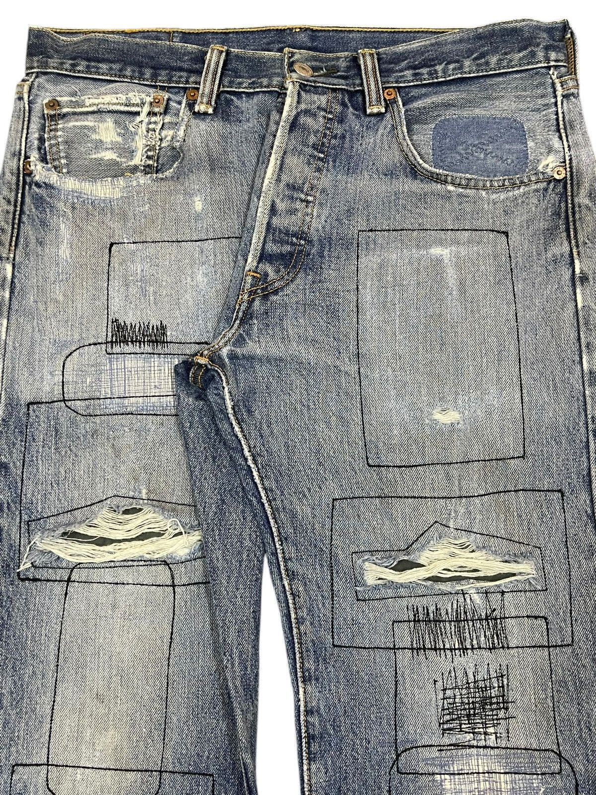 Levi's Vintage Levis 501 Blue Wash Distressed Style Loose Jeans Size US 32 / EU 48 - 4 Thumbnail