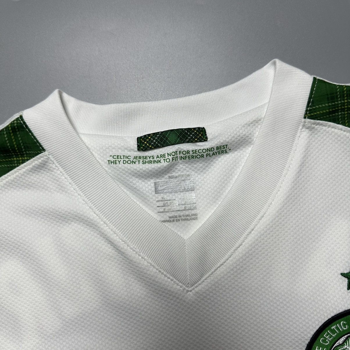 Nike CELTIC NIKE 2009/2010 FOOTBALL THIRD JERSEY #25 NAKAMURA Size US M / EU 48-50 / 2 - 5 Thumbnail