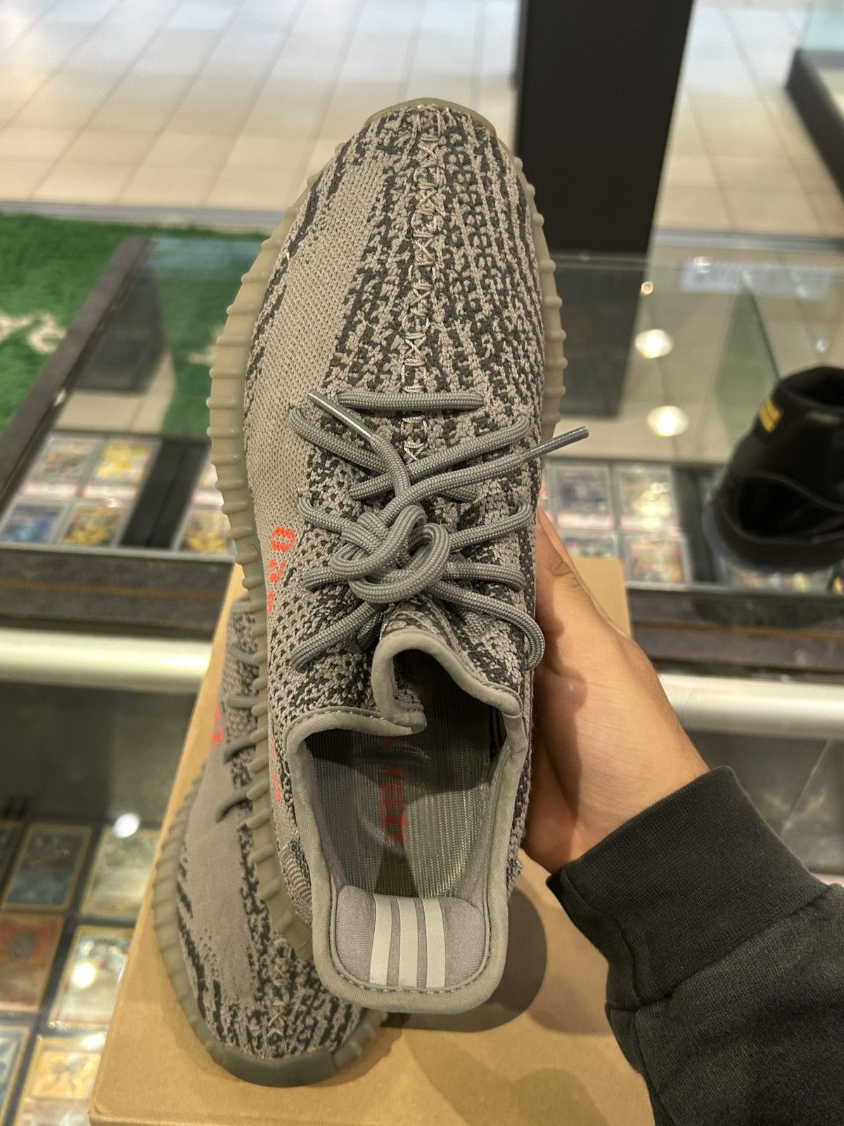 Yeezy Yeezy 350 Beluga 2.0 Size US 9 / EU 42 - 4 Thumbnail
