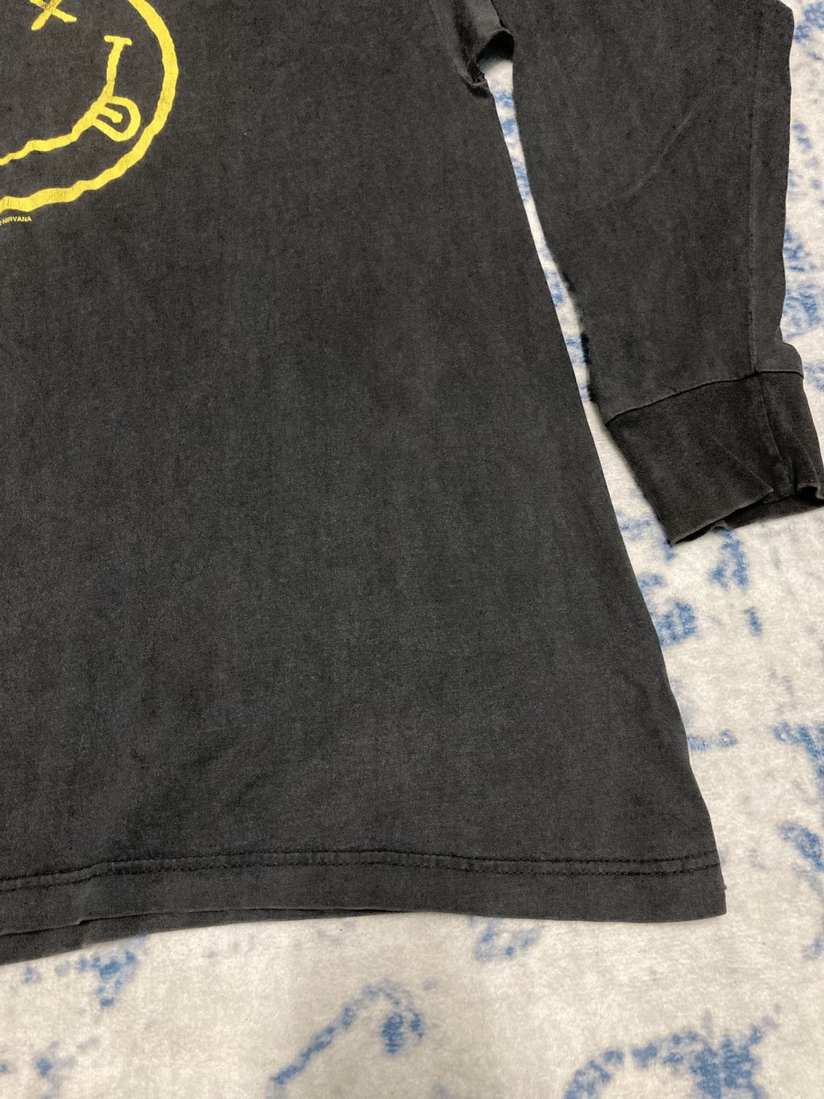 Nirvana Vintage 1992 Nirvana Smiley Face L/S T-Shirt Size US L / EU 52-54 / 3 - 3 Thumbnail