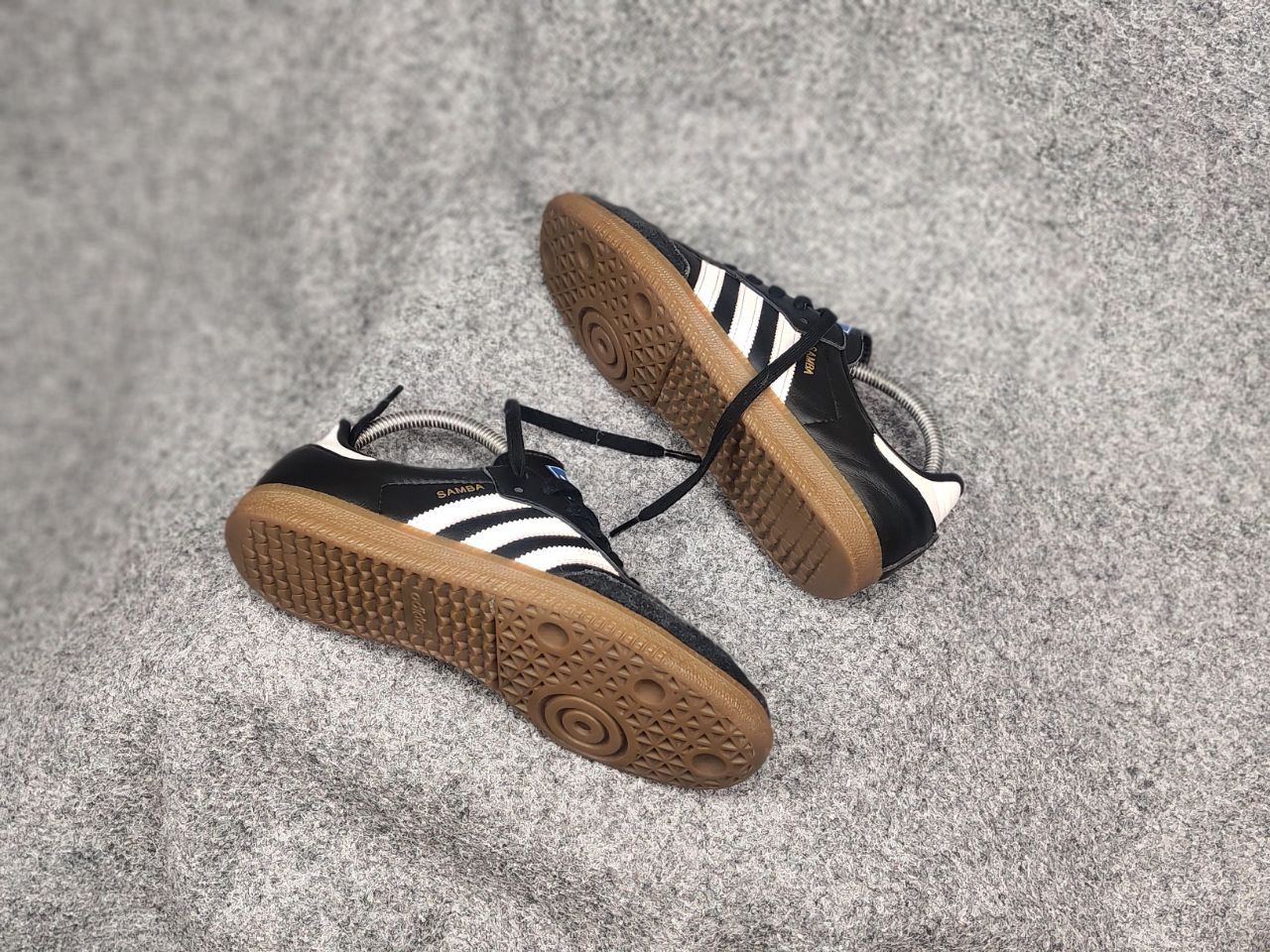 Adidas Vintage Adidas Samba Classic Logo Leather sneakers Shoes Y2K Size US 6 / EU 39 - 3 Thumbnail