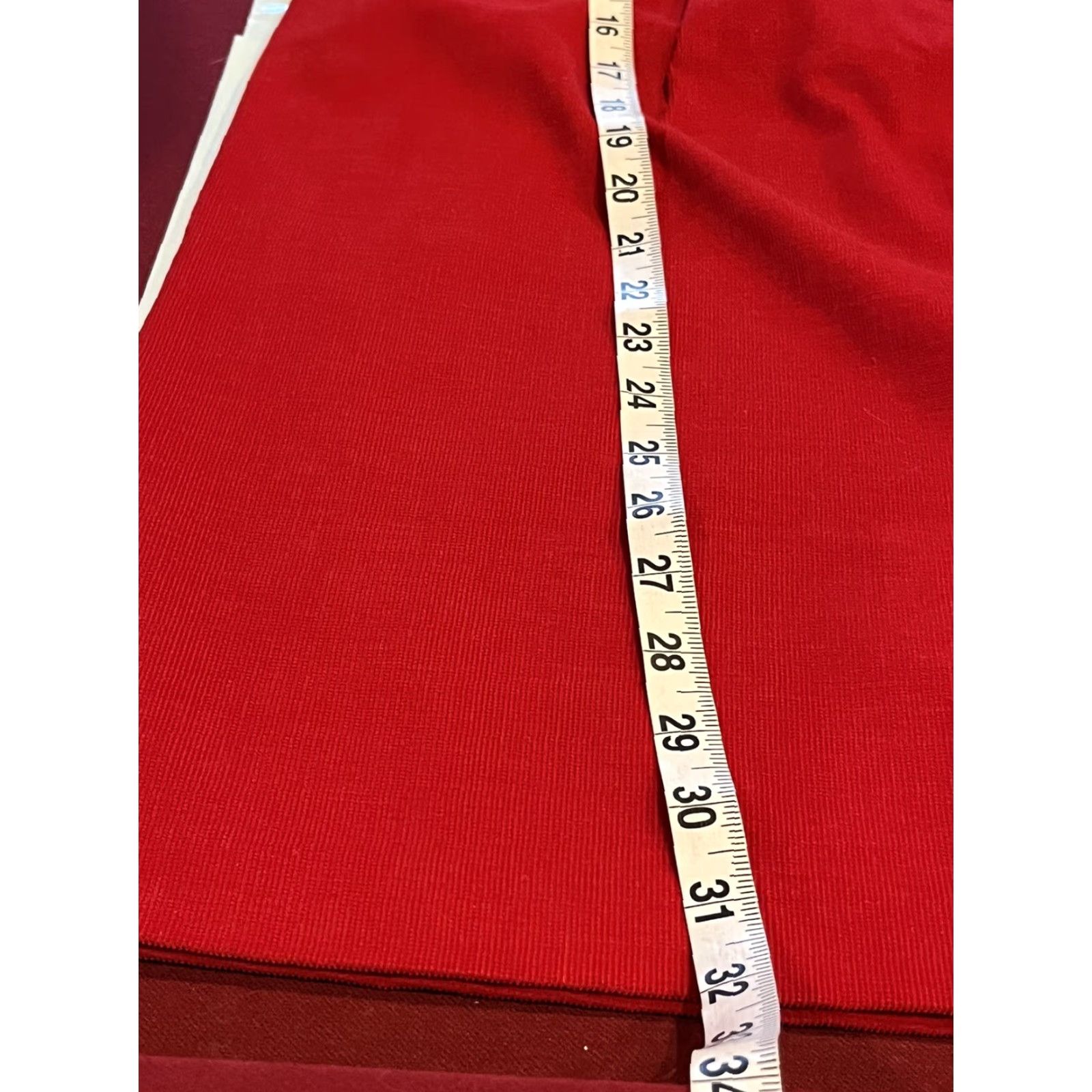 Vintage VINTAGE RED MIDI Pencil Skirt 7/8 High Waist Corduroy Pleats Pockets College Town Women's Skirt Size 28" / US 6 / IT 42 - 3 Thumbnail