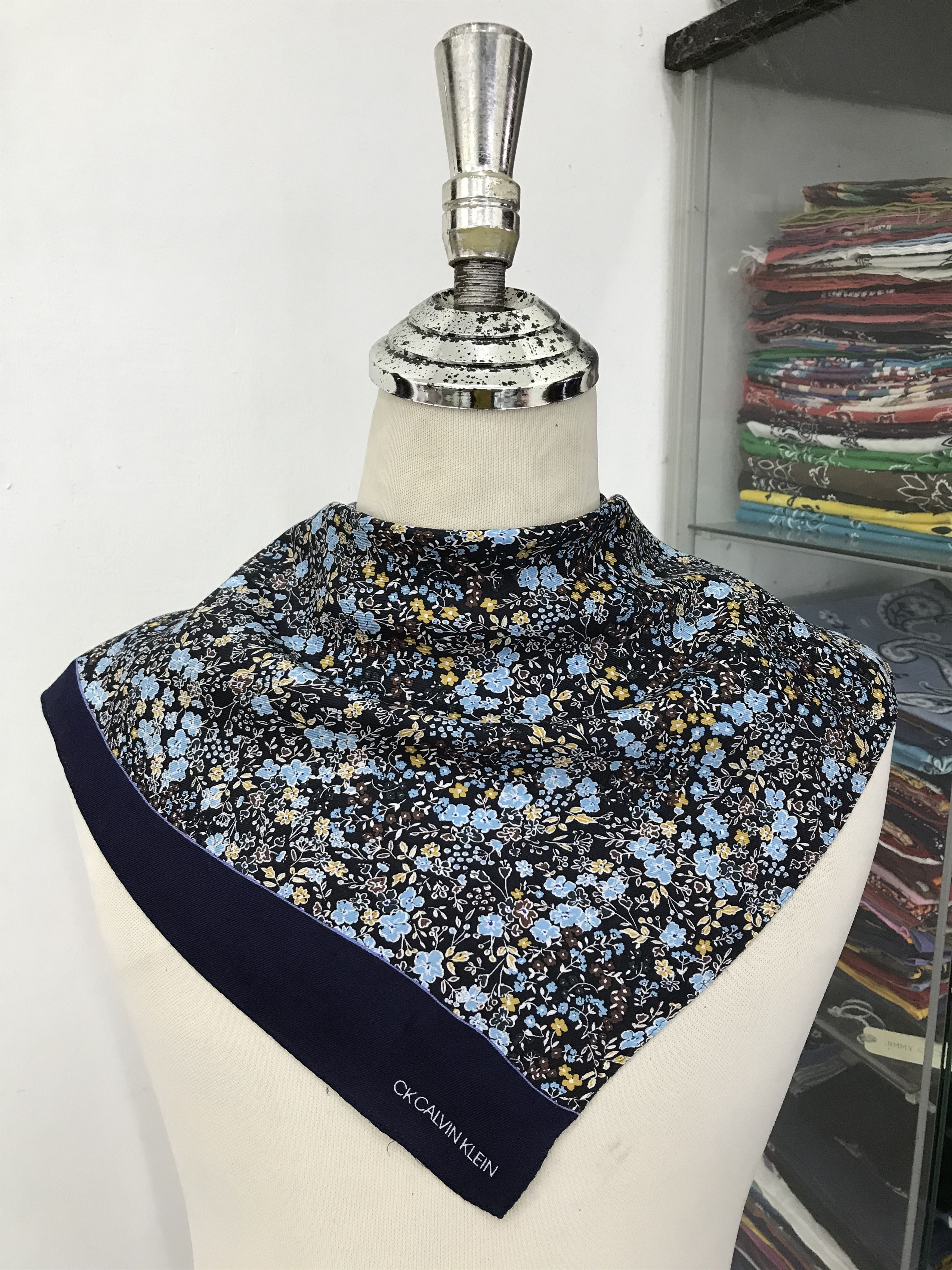 Calvin Klein Vintage Calvin Klein Silk Scarf Size ONE SIZE - 1 Thumbnail