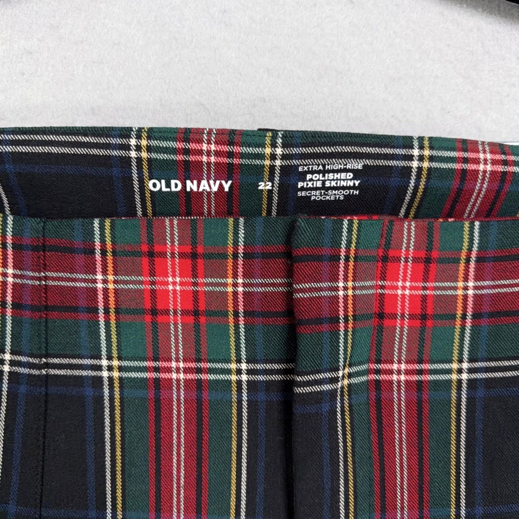 Old Navy Old Navy Womens 22 Multicolor Plaid Extra High Rise Pixie Skinny Stretch NWT Pants Size 40" / US 18 - 3 Thumbnail