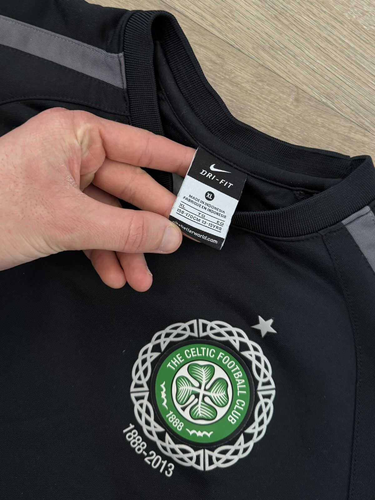 Nike Vintage Nike Celtic Y2k Blokecore Football Soccer Sweatshirt Size US S / EU 44-46 / 1 - 5 Thumbnail