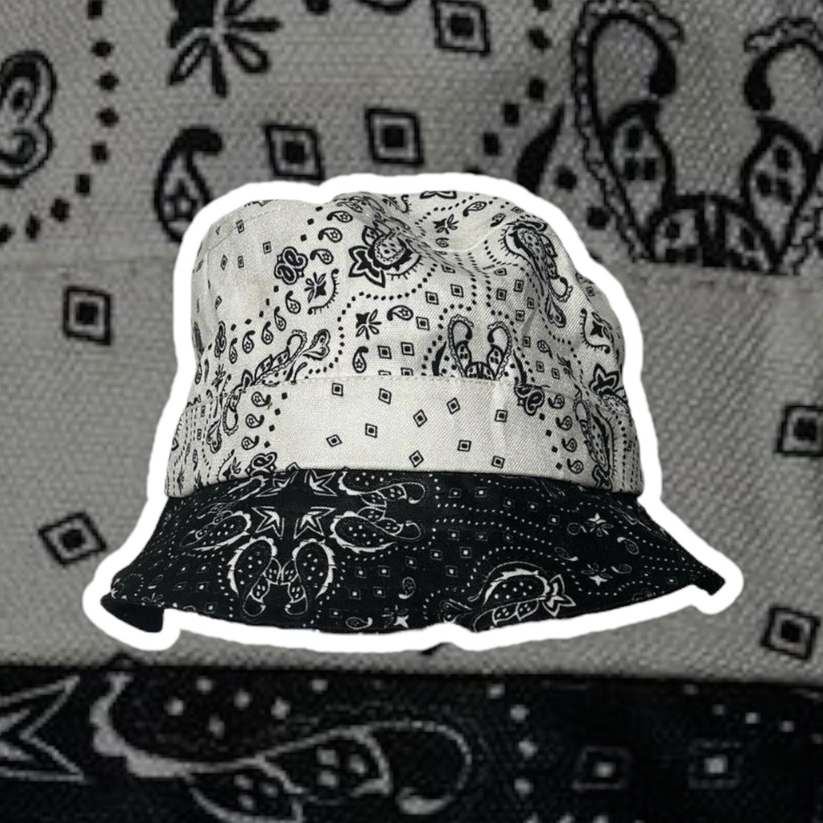 Designer Putnam Bandana Print Bucket Hat Size ONE SIZE - 1 Thumbnail