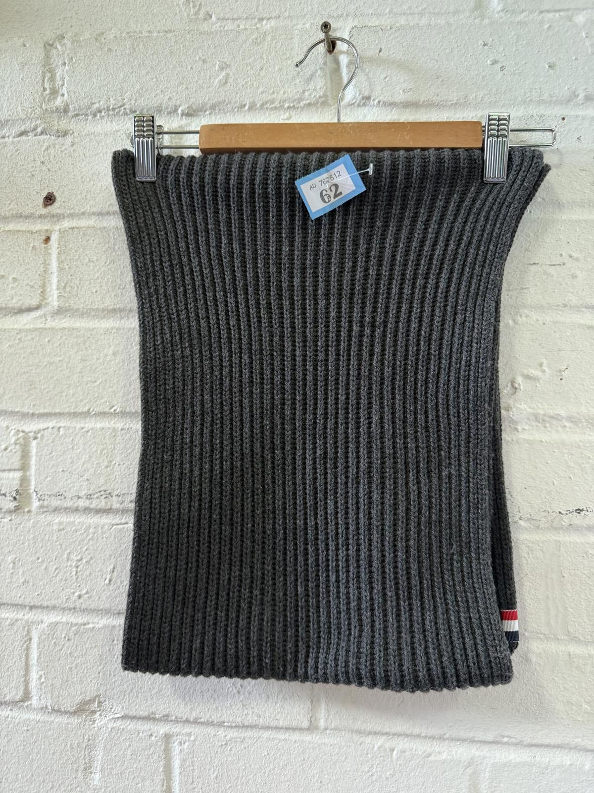 Superdry Superdry JPN Standard Original Goods Grey Ribbed Knit Scarf Size ONE SIZE - 1 Thumbnail