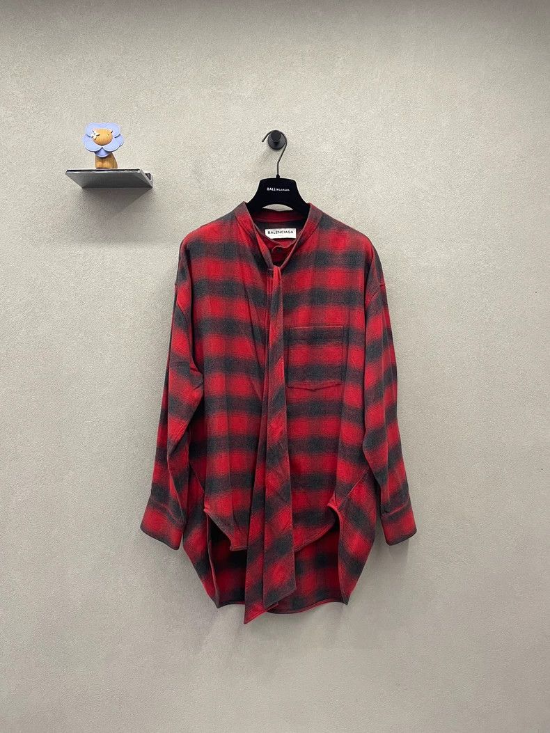 Balenciaga Balenciaga size 36 Red and Black Plaid Long Sleeve Shirt Size XS / US 0-2 / IT 36-38 - 1 Thumbnail