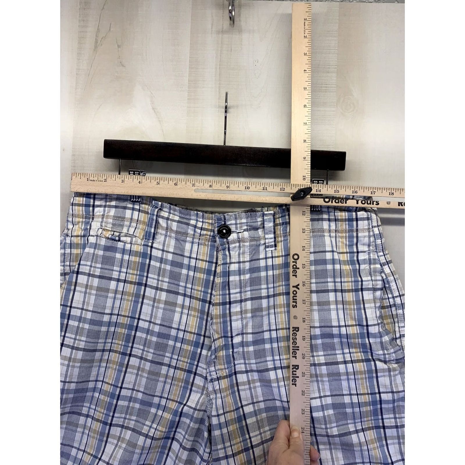 American Eagle Outfitters VINTAGE American Eagle Mens Plaid Distressed Flat Front Shorts Size 36-6119 Size US 36 / EU 52 - 2 Thumbnail