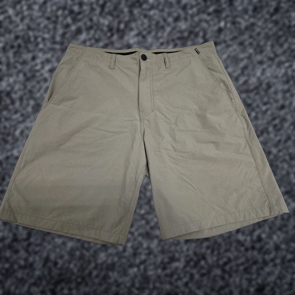 Hurley Hurley Mens Phantom Beige Chino Shorts 36 Regular Flat Front Zip Back Pocket Nylon Blend Short Pants Beige Mens Size US 36 / EU 52 - 1 Thumbnail