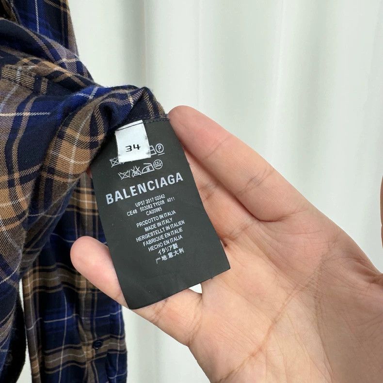 Balenciaga Balenciaga size 34 Gold Button Plaid Shirt Size US XS / EU 42 / 0 - 6 Thumbnail