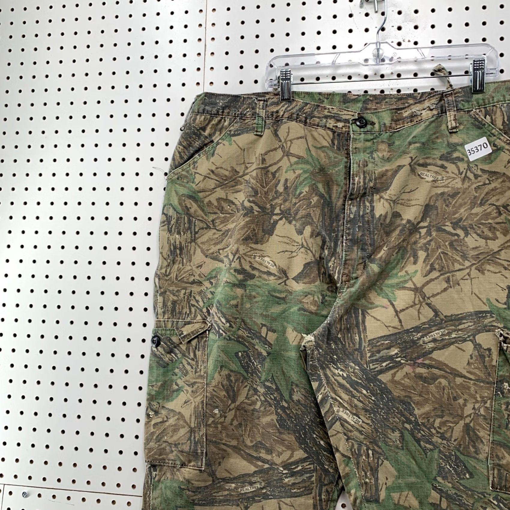 AMO VINTAGE Camo Hunting Pants Size 2XL 42x30 Brown Tree Made USA Pants Men 2XL Camouflage Cargo Relaxed Straight Inseam 30 USA Brown Camouflage 42x30 Size US 39 - 4 Thumbnail