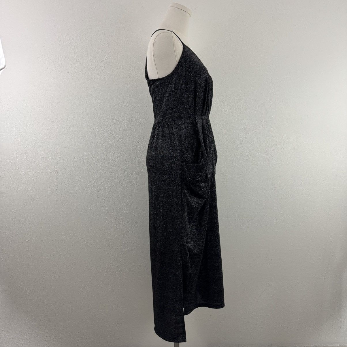 BCBGeneration BCBGENERATION Black Metallic Glitter Halter Midi Dress Size XS / US 0-2 / IT 36-38 - 5 Thumbnail