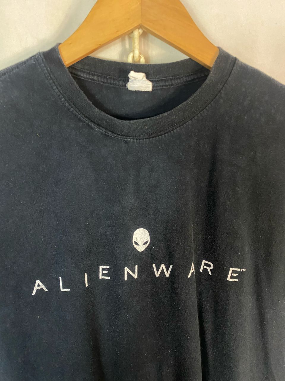 Gildan × Microsoft Alien wave windows 10 pro tshirt by gildan Size US M / EU 48-50 / 2 - 3 Thumbnail
