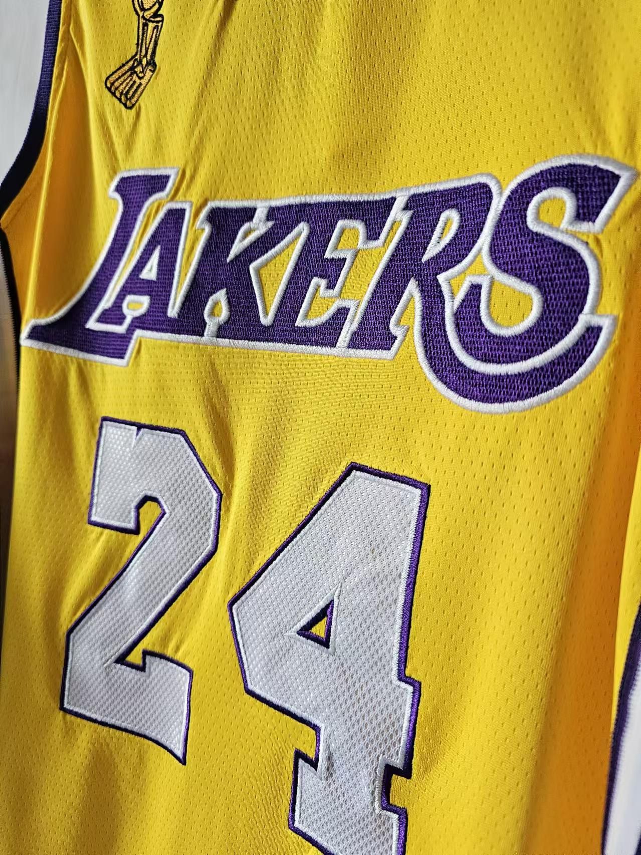 NBA Lakers #24 Kobe Bryant Jersey Size US XL / EU 56 / 4 - 3 Thumbnail