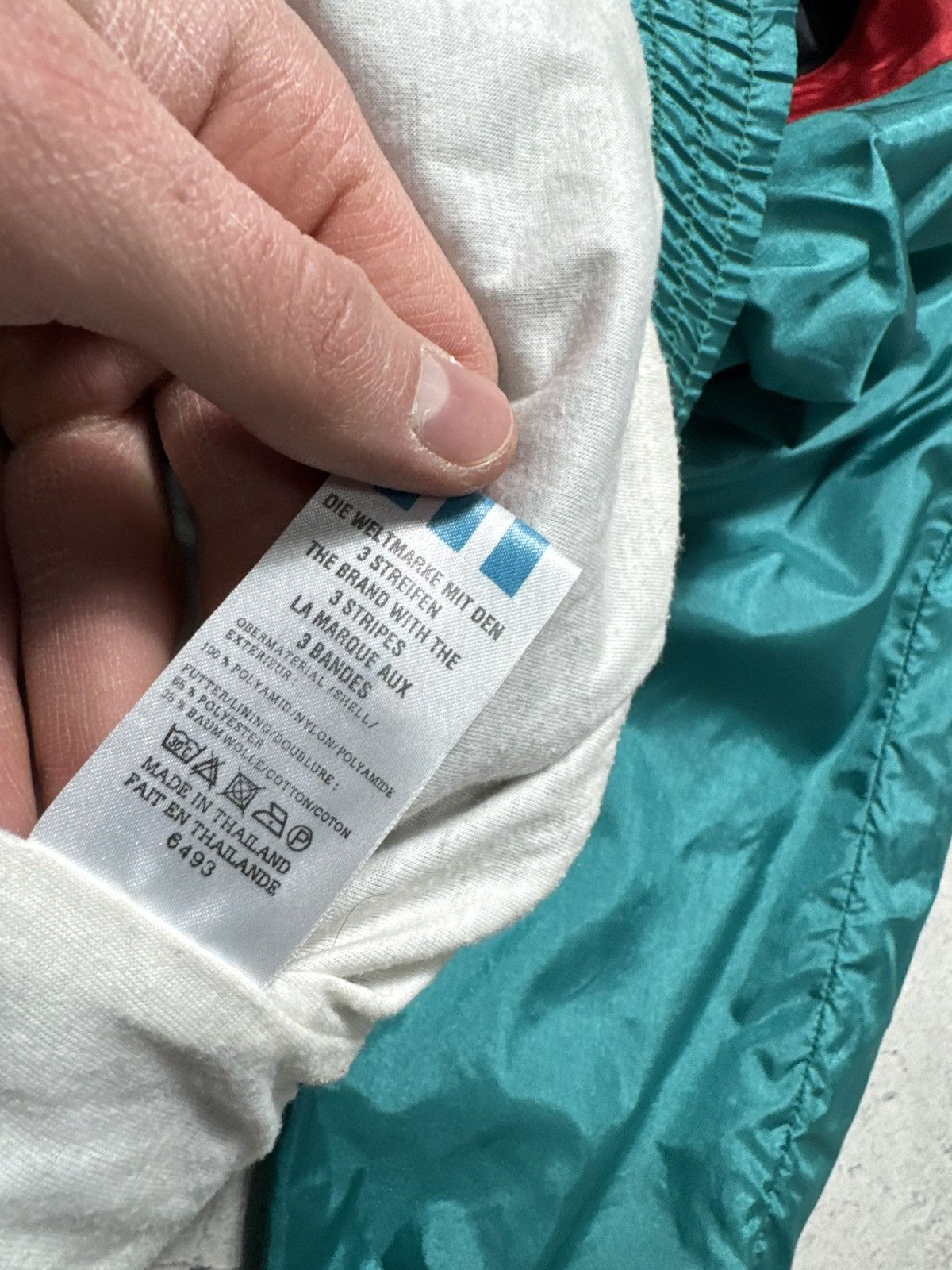 Adidas Adidas Vintage 90’s Nylon Light Full Zip Jacket Size L Size US L / EU 52-54 / 3 - 9 Thumbnail