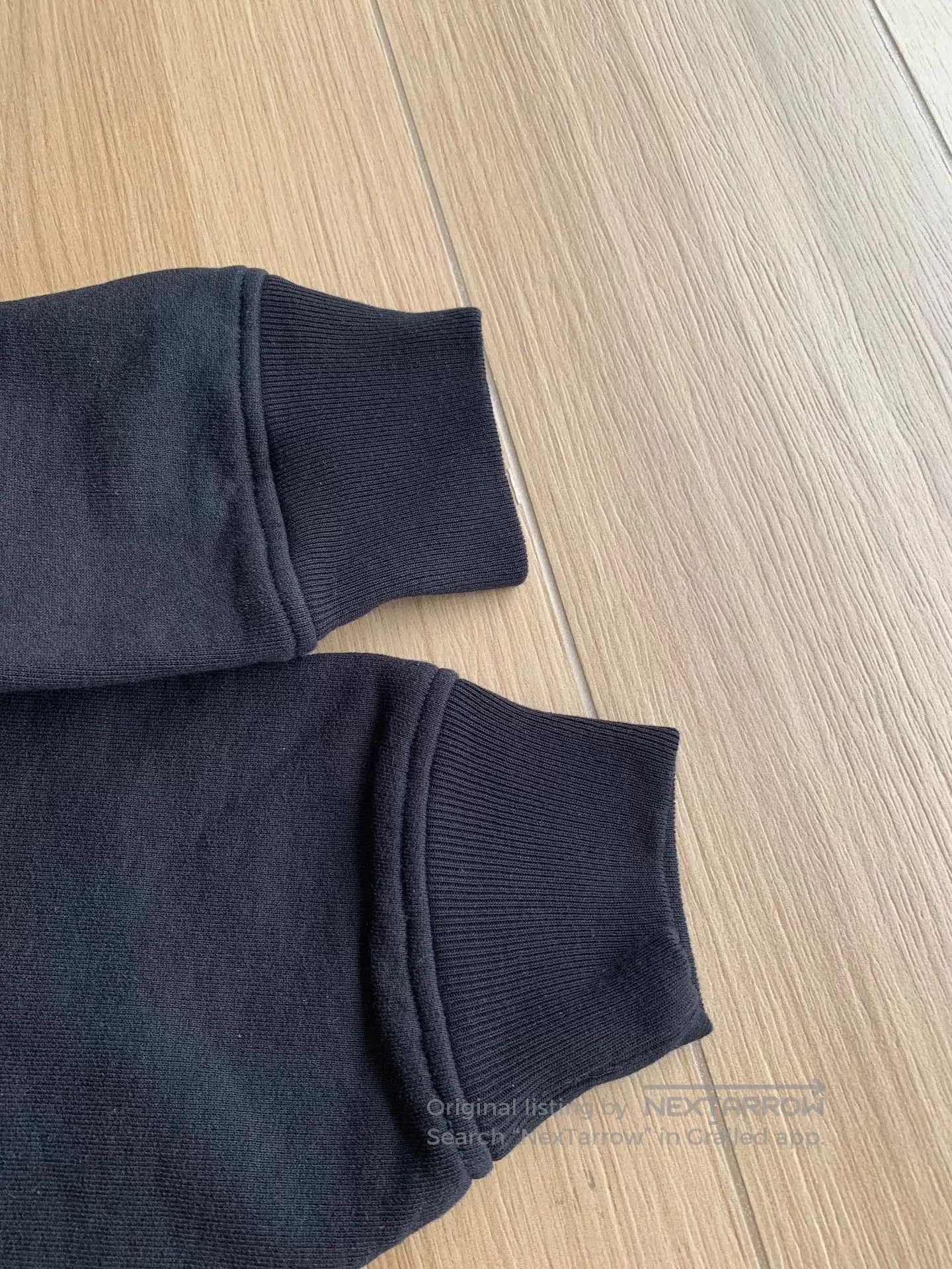 Comoli black crew neck sweatshirt with fleece lining. Size US L / EU 52-54 / 3 - 7 Thumbnail