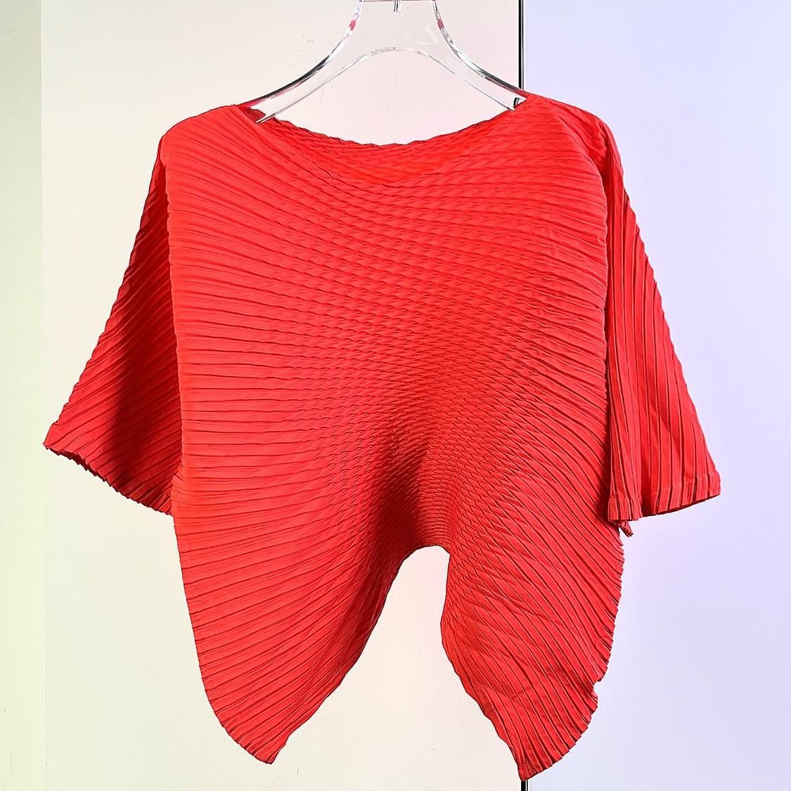 Issey Miyake Homme Plissé Issey Miyake Pleated Short Sleeve T-Shirt Size Size US M / EU 48-50 / 2 - 1 Thumbnail