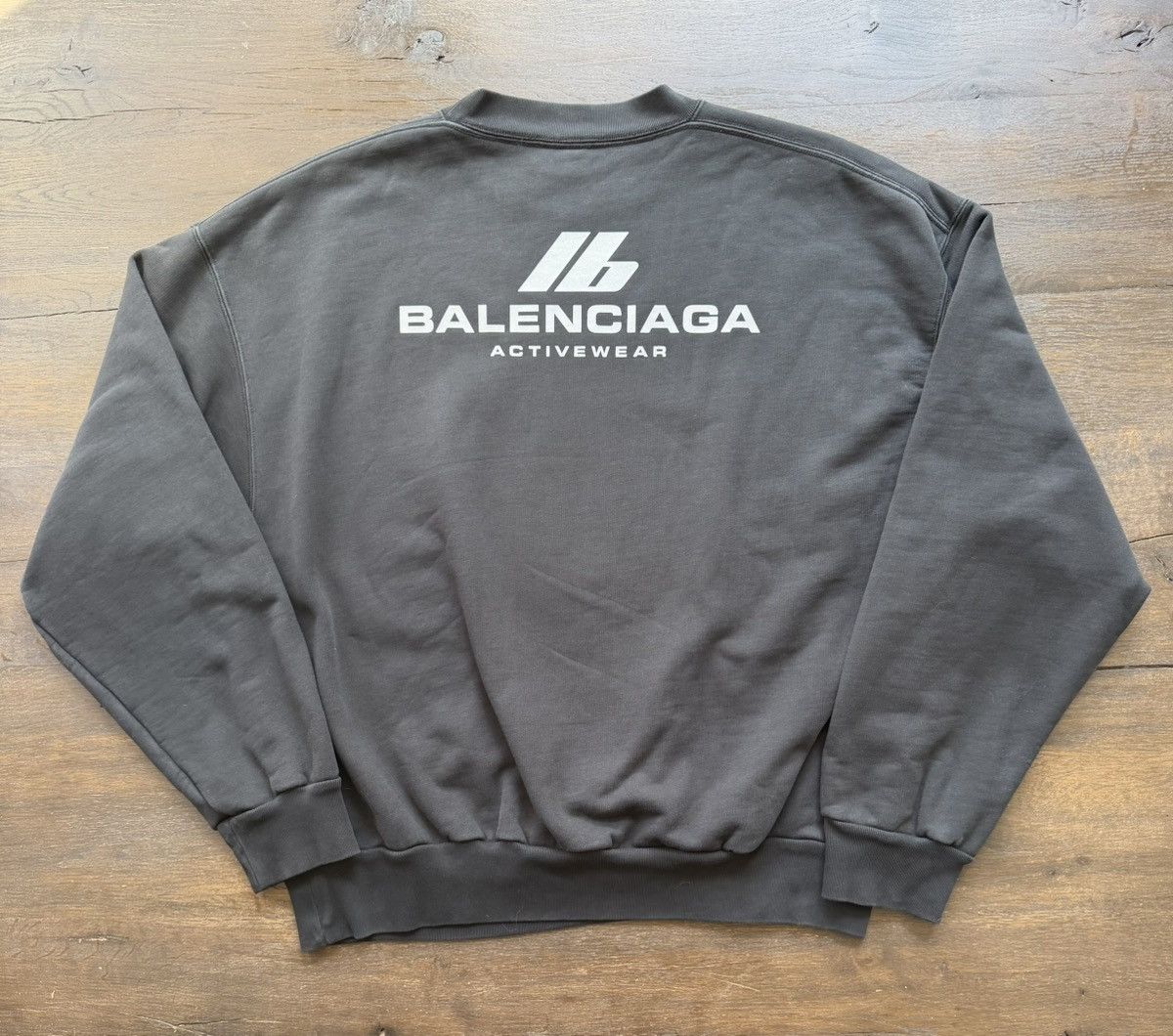 Balenciaga Activewear crewneck sweatshirt sweater size M Medium Size US M / EU 48-50 / 2 - 1 Thumbnail
