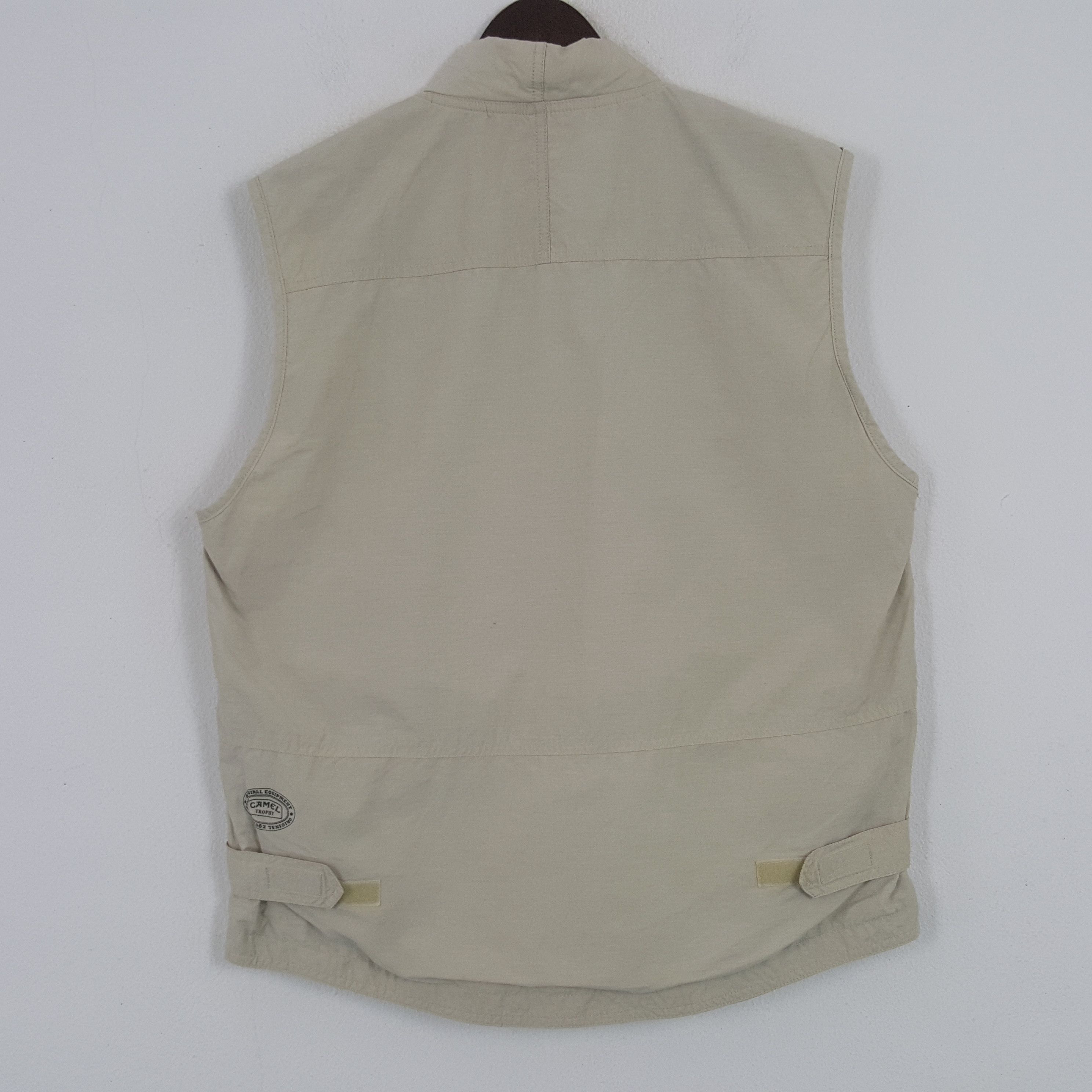 Camel × Vintage Vintage Camel Trophy Adventure Wear Vest Jacket Size US L / EU 52-54 / 3 - 3 Thumbnail