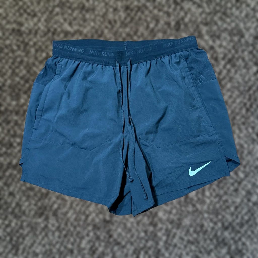 Nike Nike Dri-Fit Stride Shorts Men's Small Running Lightweight Black 6in Inseam Athletic Activewear Crackless Fitness Performance Mens Shorts Size US 29 - 1 Thumbnail