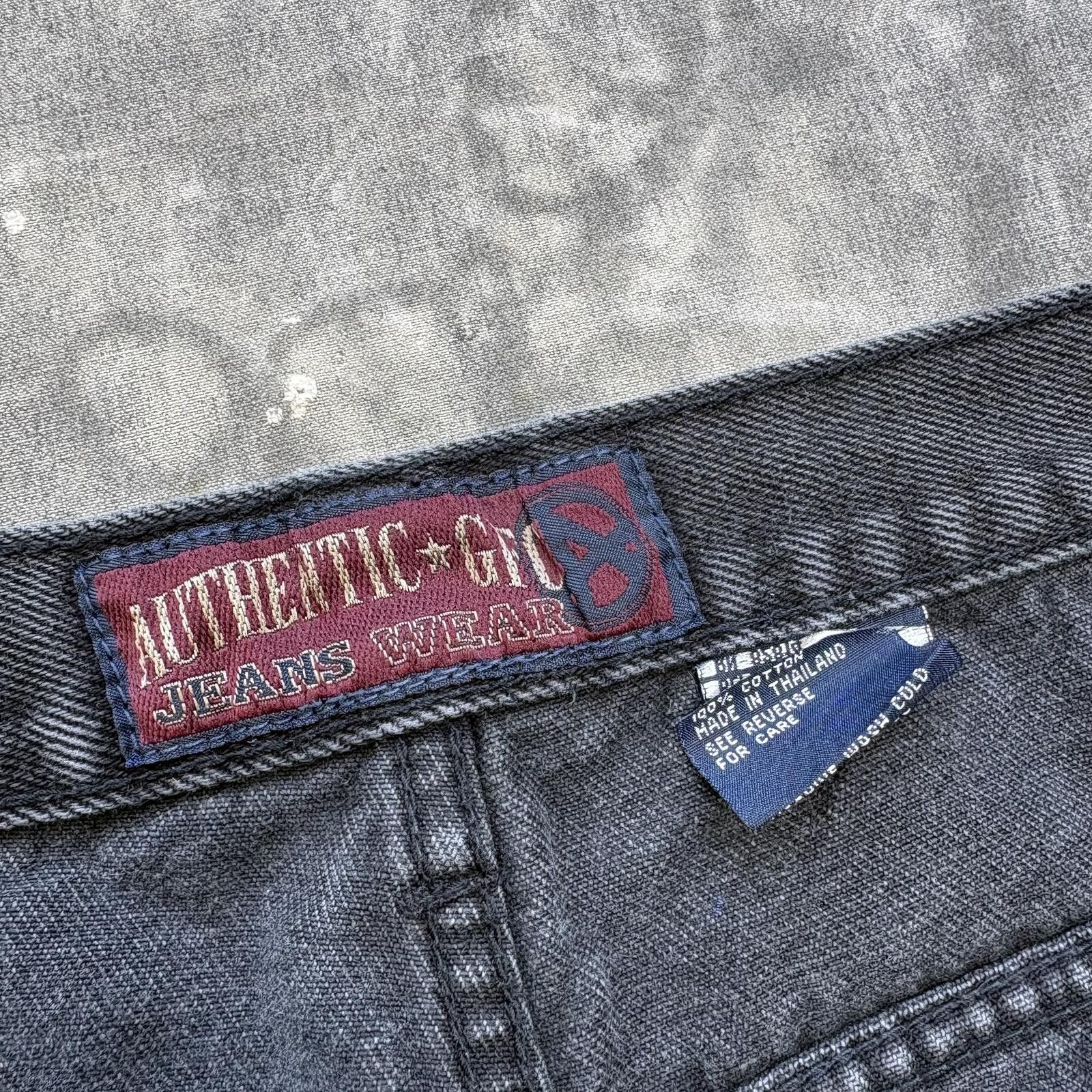 Vintage Vintage 90s Y2K Black Grunge Skater Baggy Denim Shorts Jorts Size US 36 / EU 52 - 3 Thumbnail