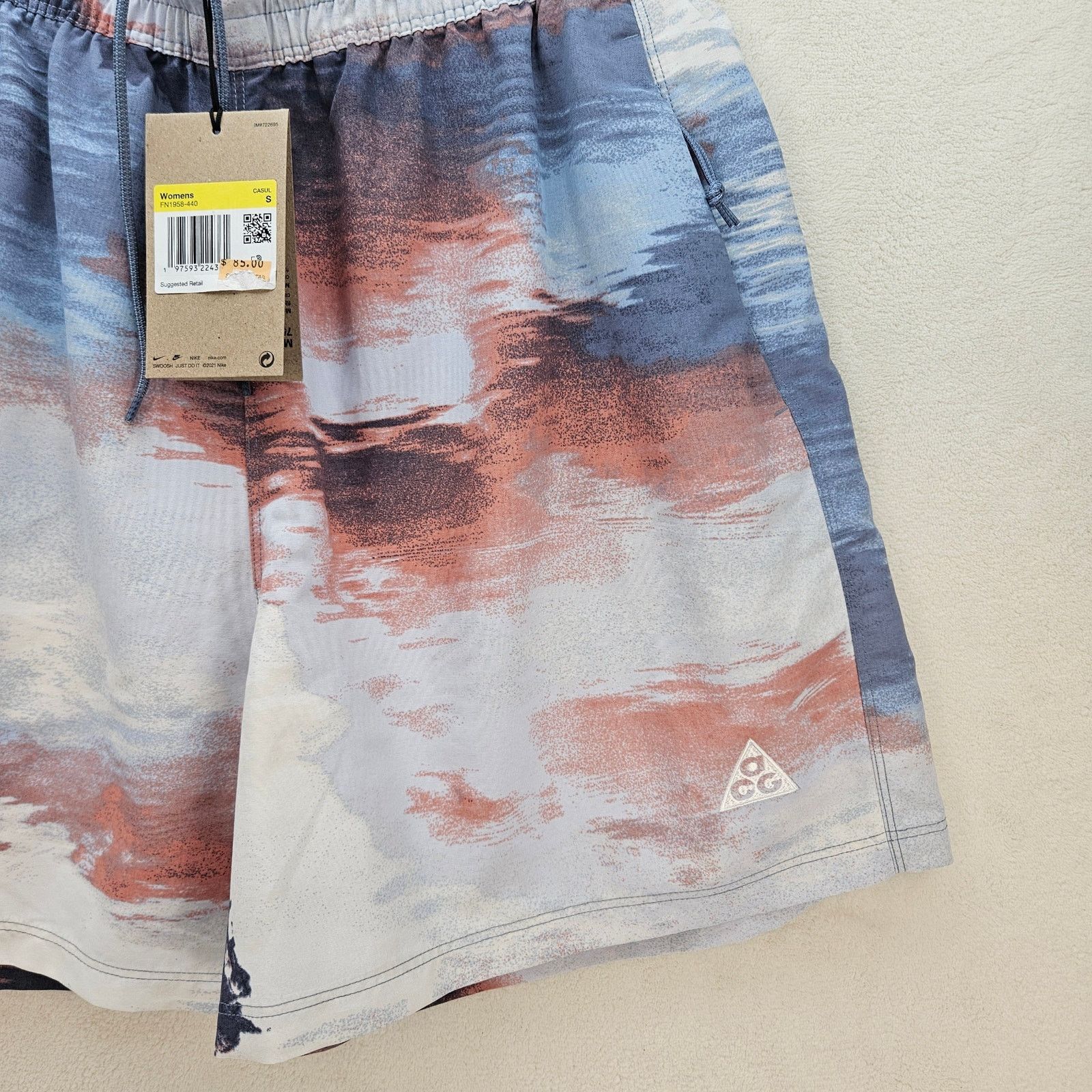 Nike NIKE WOMEN'S SIZE SMALL ACG HIGH-WAISTED SHORTS FN1958-440 Size 29" - 2 Thumbnail