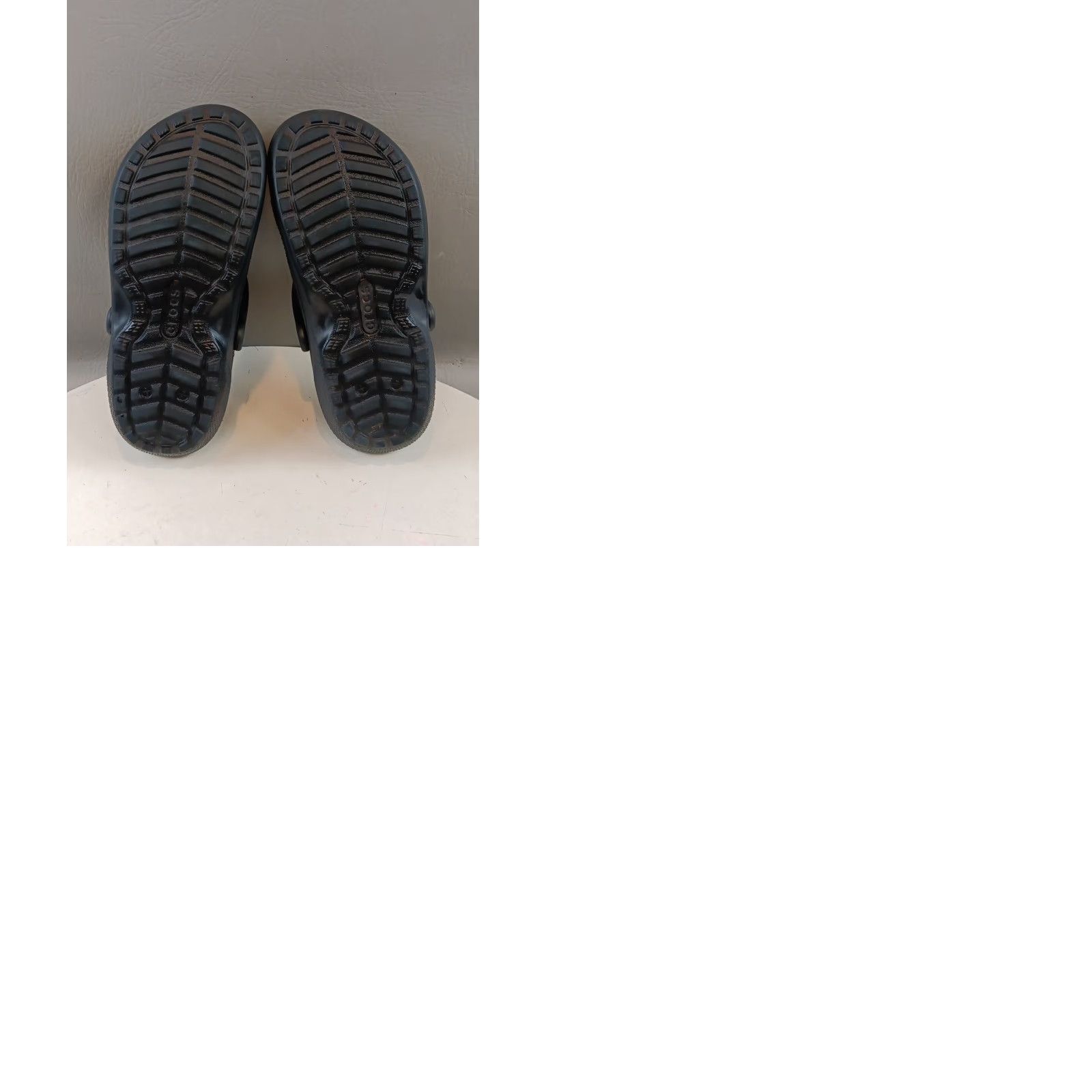 Crocs Crocs Women’s Sandal Slip-On Black Faux Fur Lining Lightweight Clog Sandals 7 US Women Size US 7 / IT 37 - 12 Thumbnail