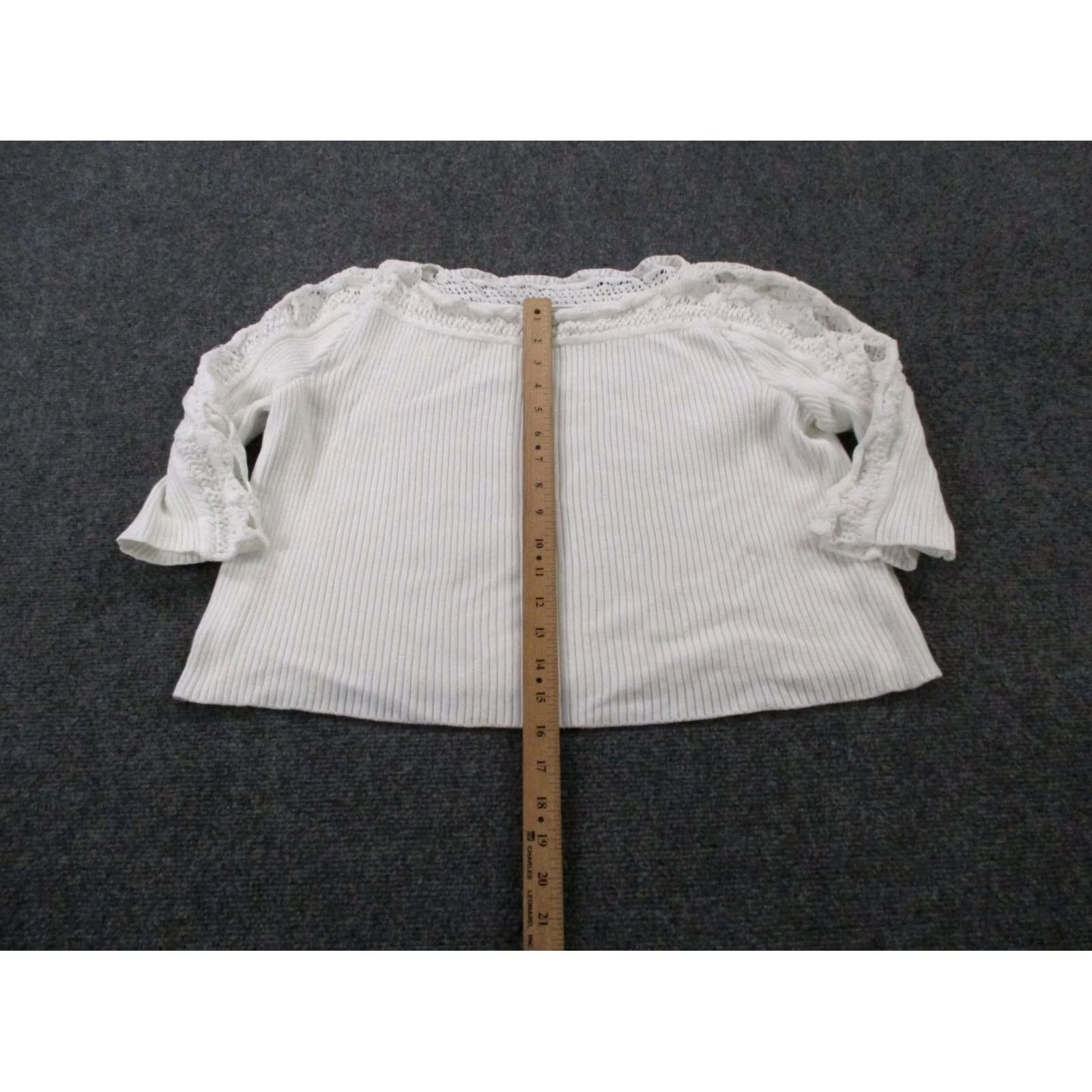 Vintage ST. John Sport Sweater Womens L White Rayon Lace Ribbed Pullover Size L / US 10 / IT 46 - 3 Thumbnail