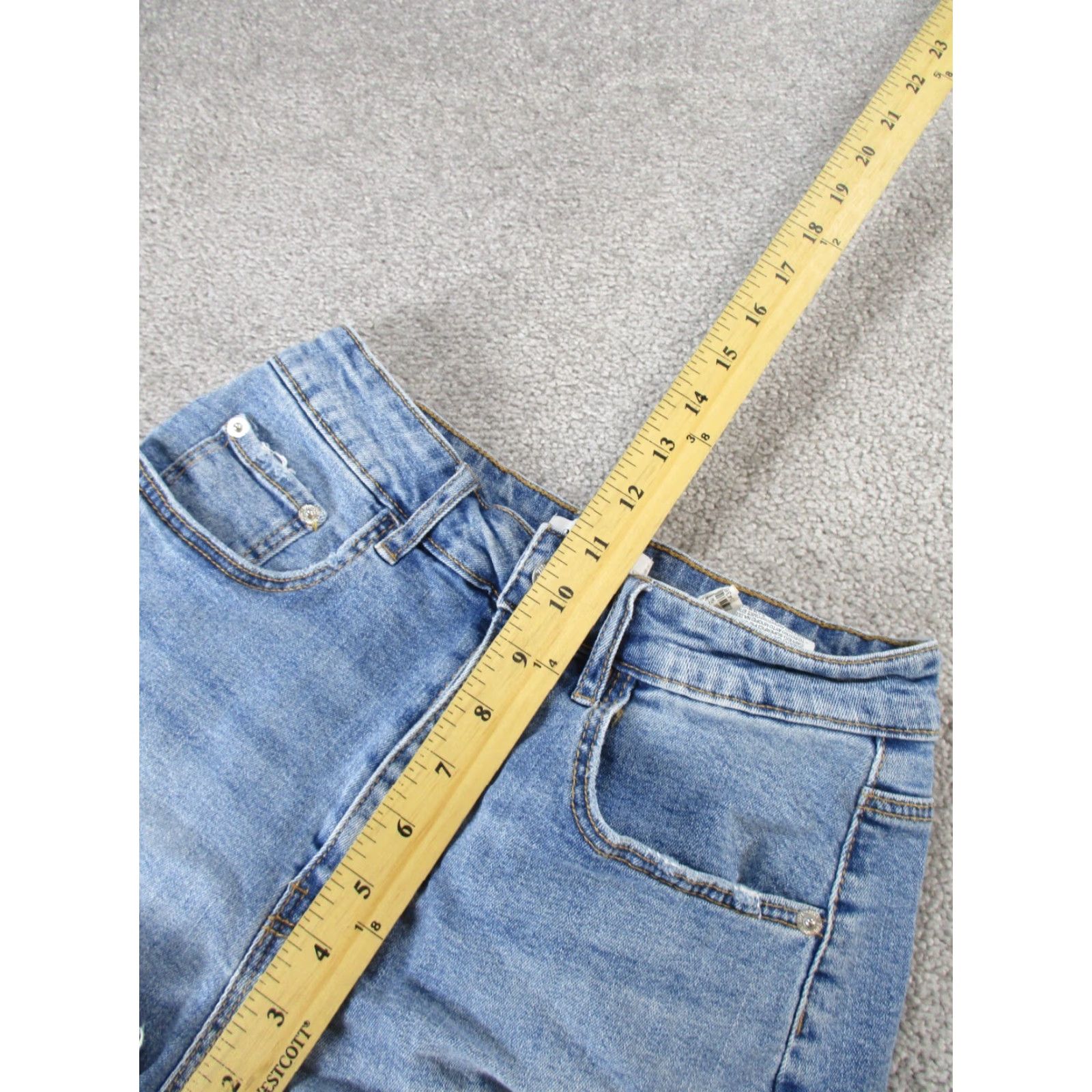 Zara VINTAGE Zara Shorts Womens 4 Light Wash Denim Cut-Offs Blue 90s Classic Festival Size 27" / US 4 / IT 40 - 5 Thumbnail