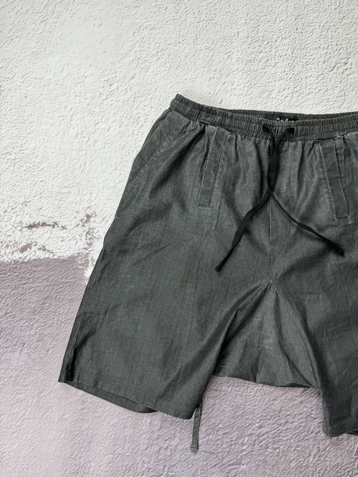 Genius Pieces Genius Avant Garde bondage multipocket Japanese linen shorts Size US 36 / EU 52 - 5 Thumbnail