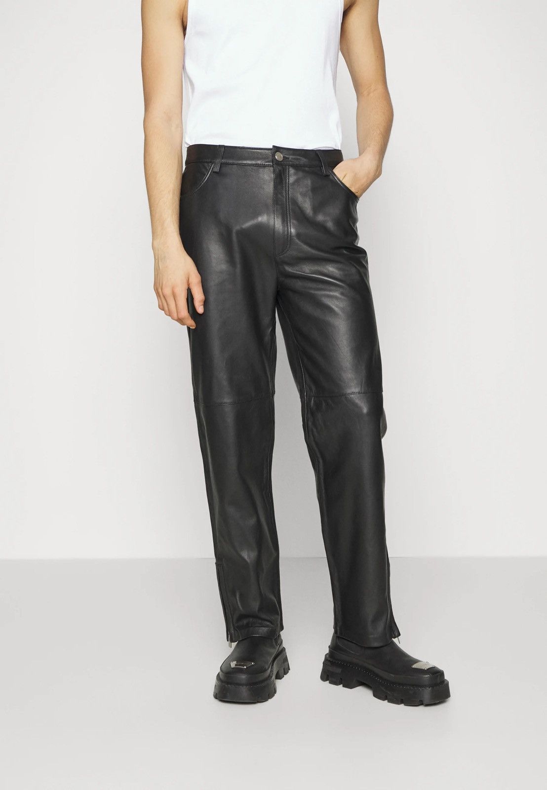 Han Kjobenhavn !DS! FW22 Han Kjobenhavn Leather Relaxed Fitted Trousers Size US 32 / EU 48 - 3 Thumbnail