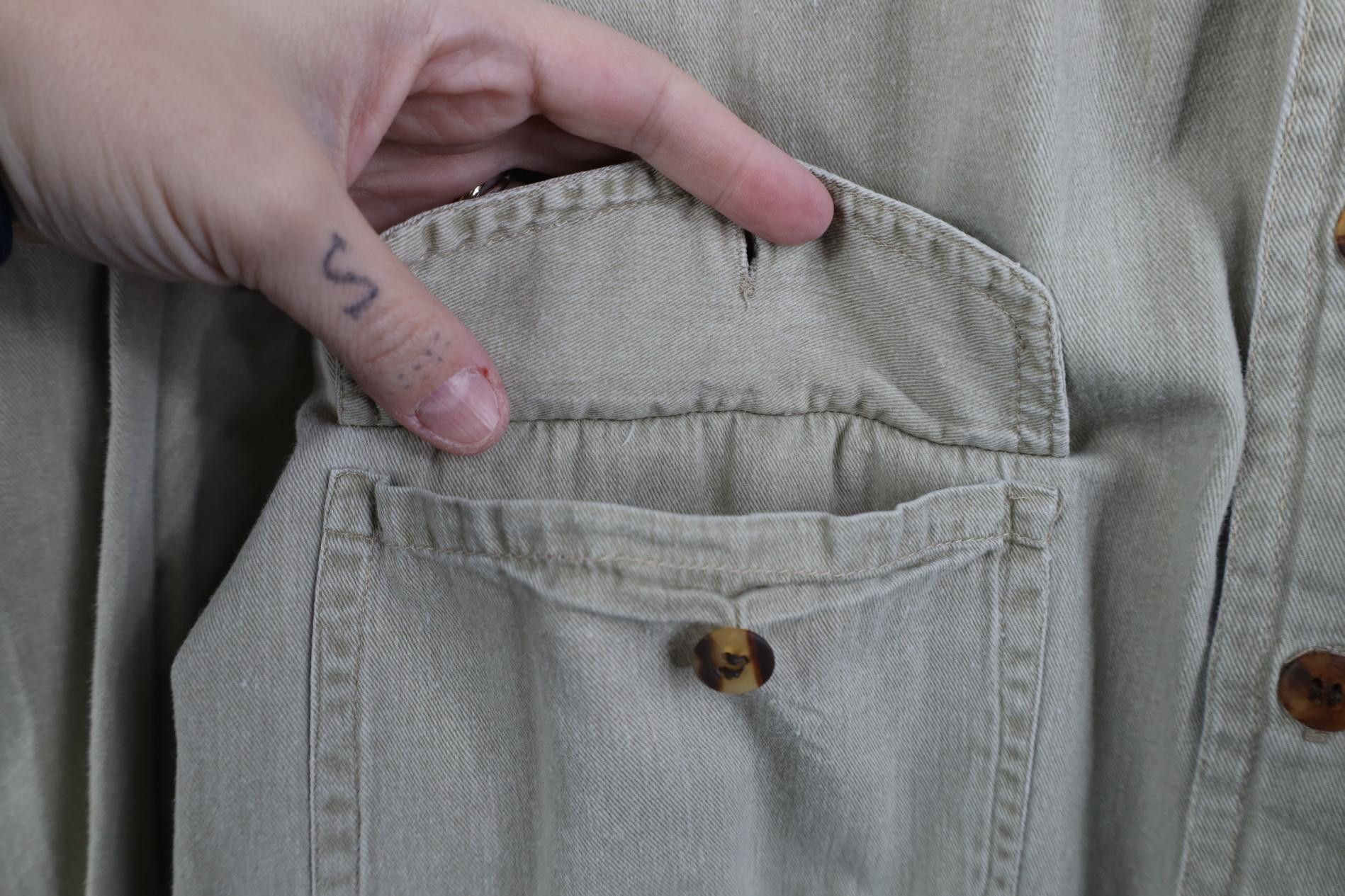 Vintage Vintage 90s Streetwear Stonewash Collared Button Down Shirt Size US L / EU 52-54 / 3 - 7 Thumbnail