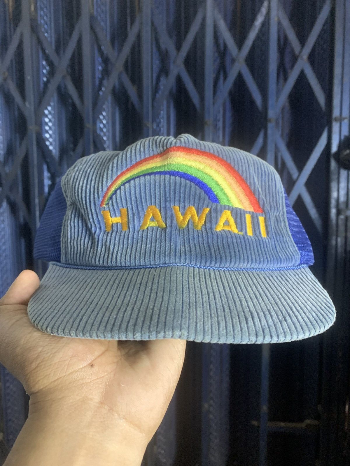 Vintage Vintage Hawaii Trucker Hats Size ONE SIZE - 1 Thumbnail