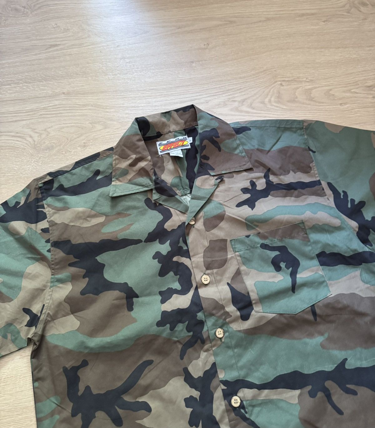 Vintage Vintage Zero Effect y2k Camo Archival Skateboarding Shirt Size US L / EU 52-54 / 3 - 2 Thumbnail