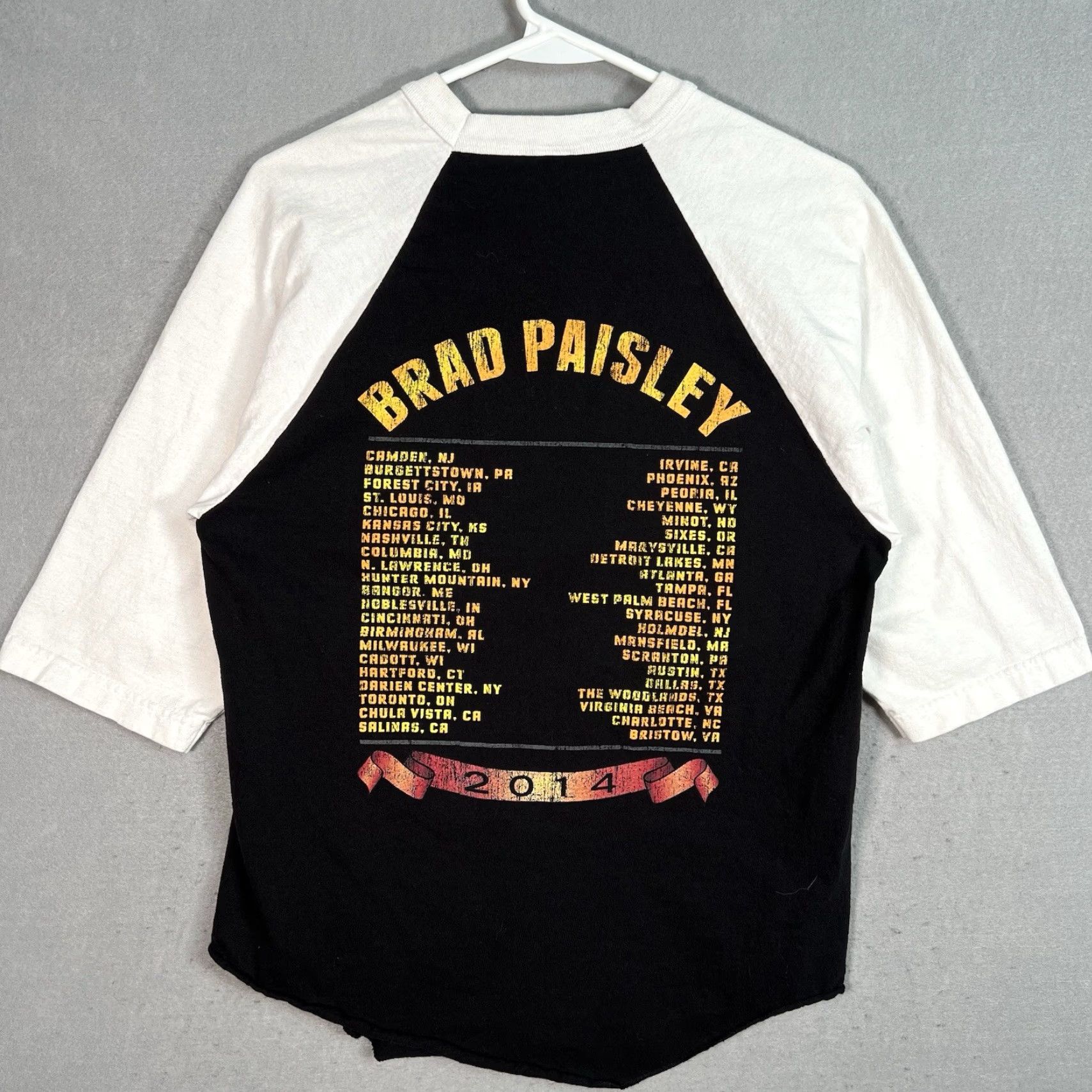 Vintage VINTAGE Brad Paisley 2014 Tour T-Shirt Adult Medium Black White 3/4 Sleeve Mens Size US M / EU 48-50 / 2 - 2 Thumbnail