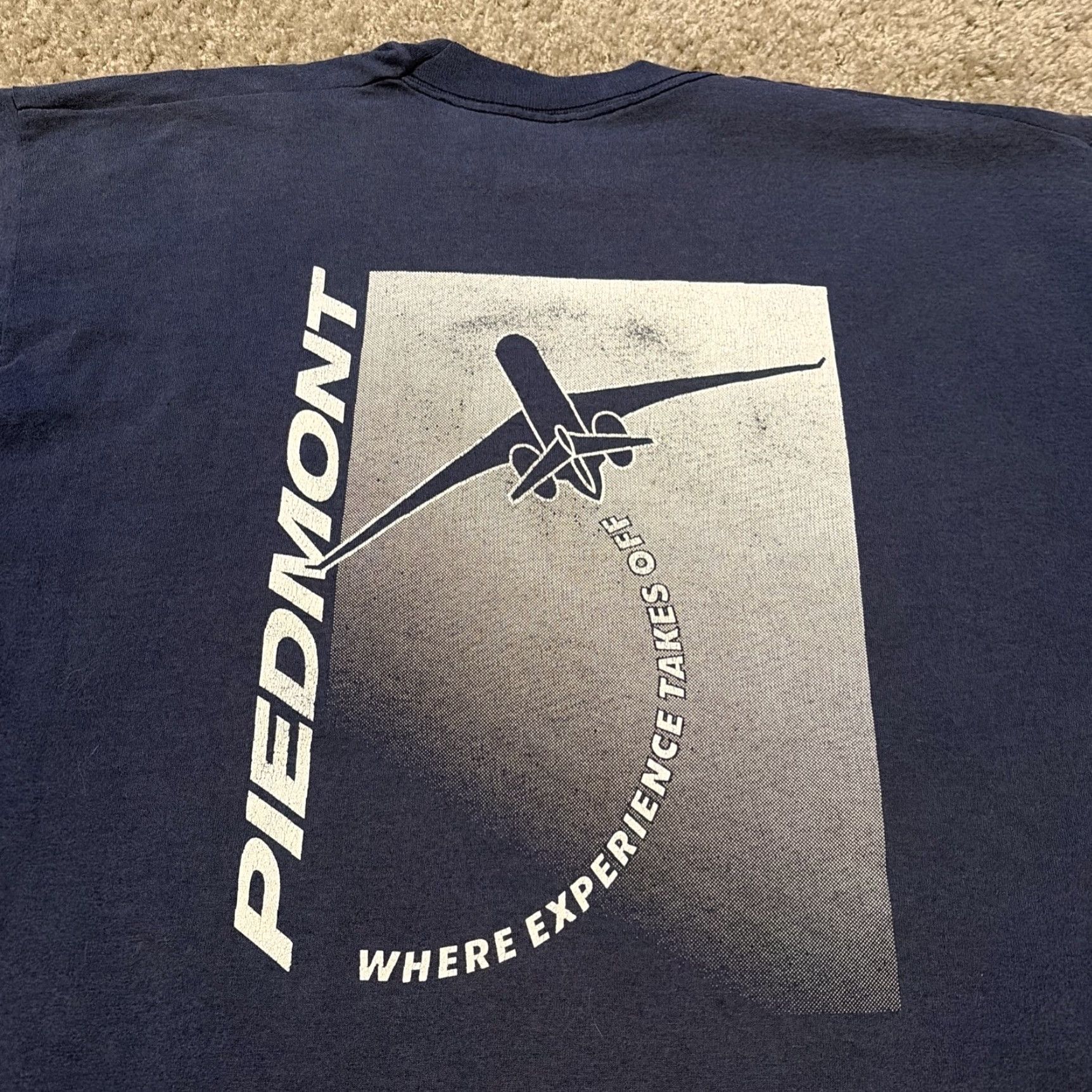 Vintage VINTAGE 90s Piedmont Aviation Airplane Aircraft Pocket T-Shirt XL Navy Blue Screen Stars Men Regular Pocket T-Shirt Size US XL / EU 56 / 4 - 3 Thumbnail