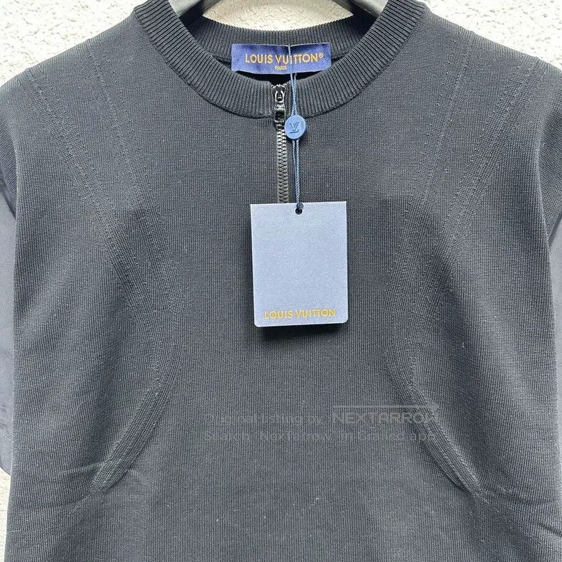 Louis Vuitton Louis Vuitton Neckline zip knit nylon panel short sleeves Size US S / EU 44-46 / 1 - 6 Thumbnail