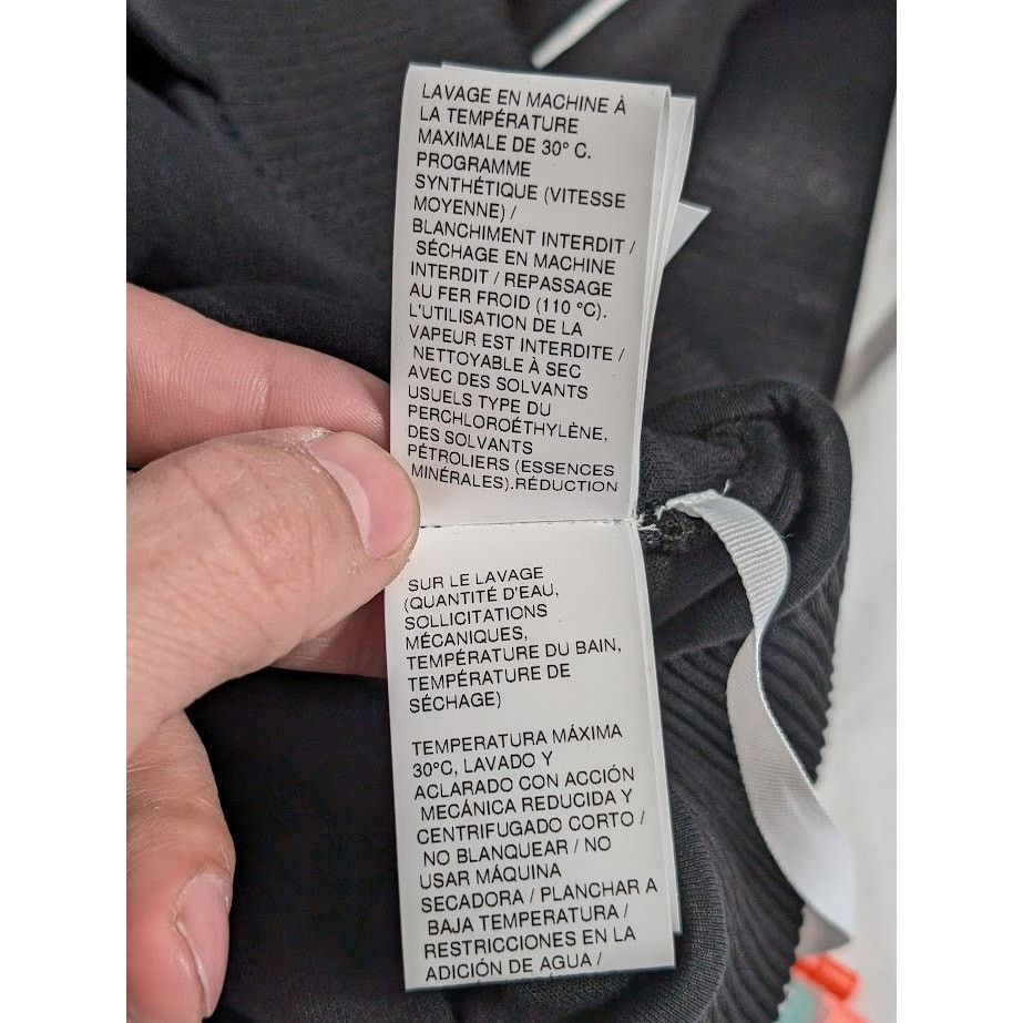Off-White o1rshd1 Knit Tape Track Jacket in Black Size US XL / EU 56 / 4 - 16 Thumbnail