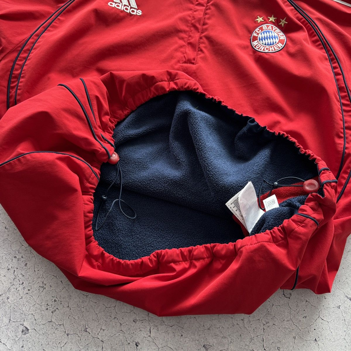Adidas Vintage Adidas Fc Bayern Munchen Reversible Jacket Soccer Size US L / EU 52-54 / 3 - 8 Thumbnail