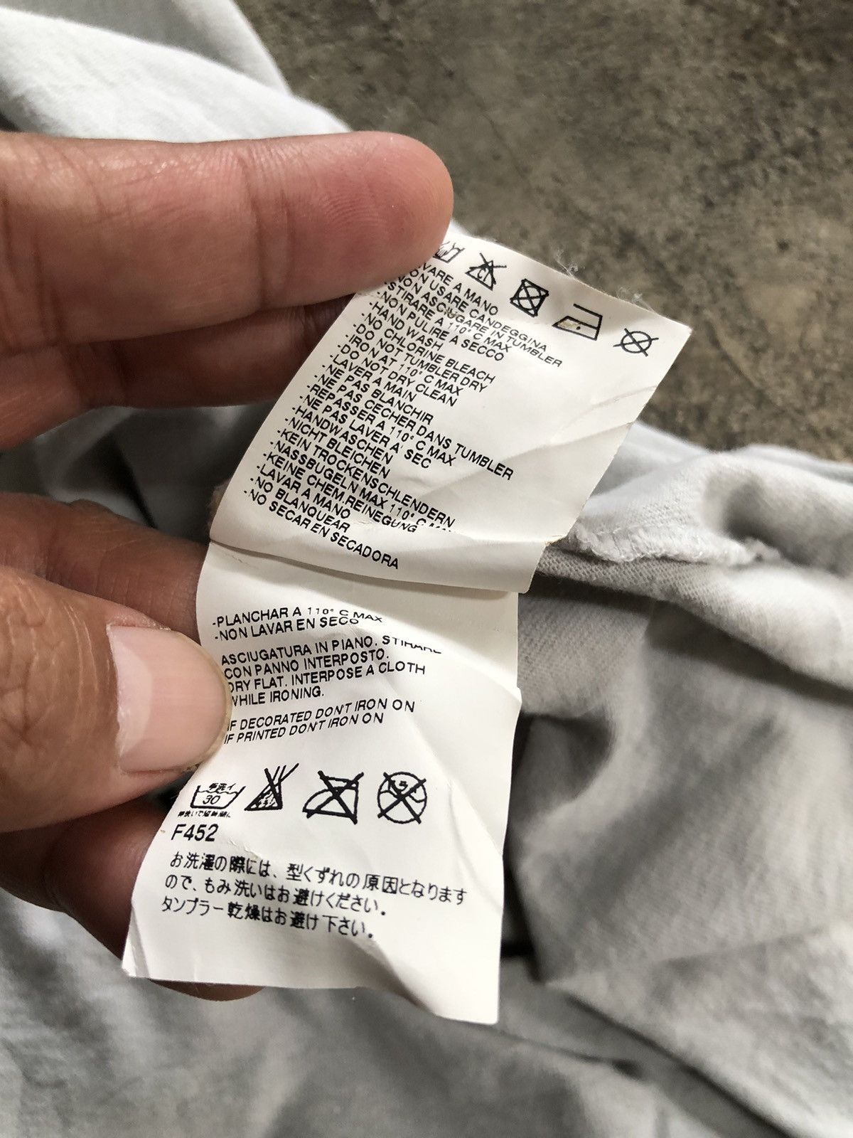 Maison Margiela MAISON MARTIN MARGIELA AIDS CHARITY SHIRT Size US L / EU 52-54 / 3 - 9 Thumbnail