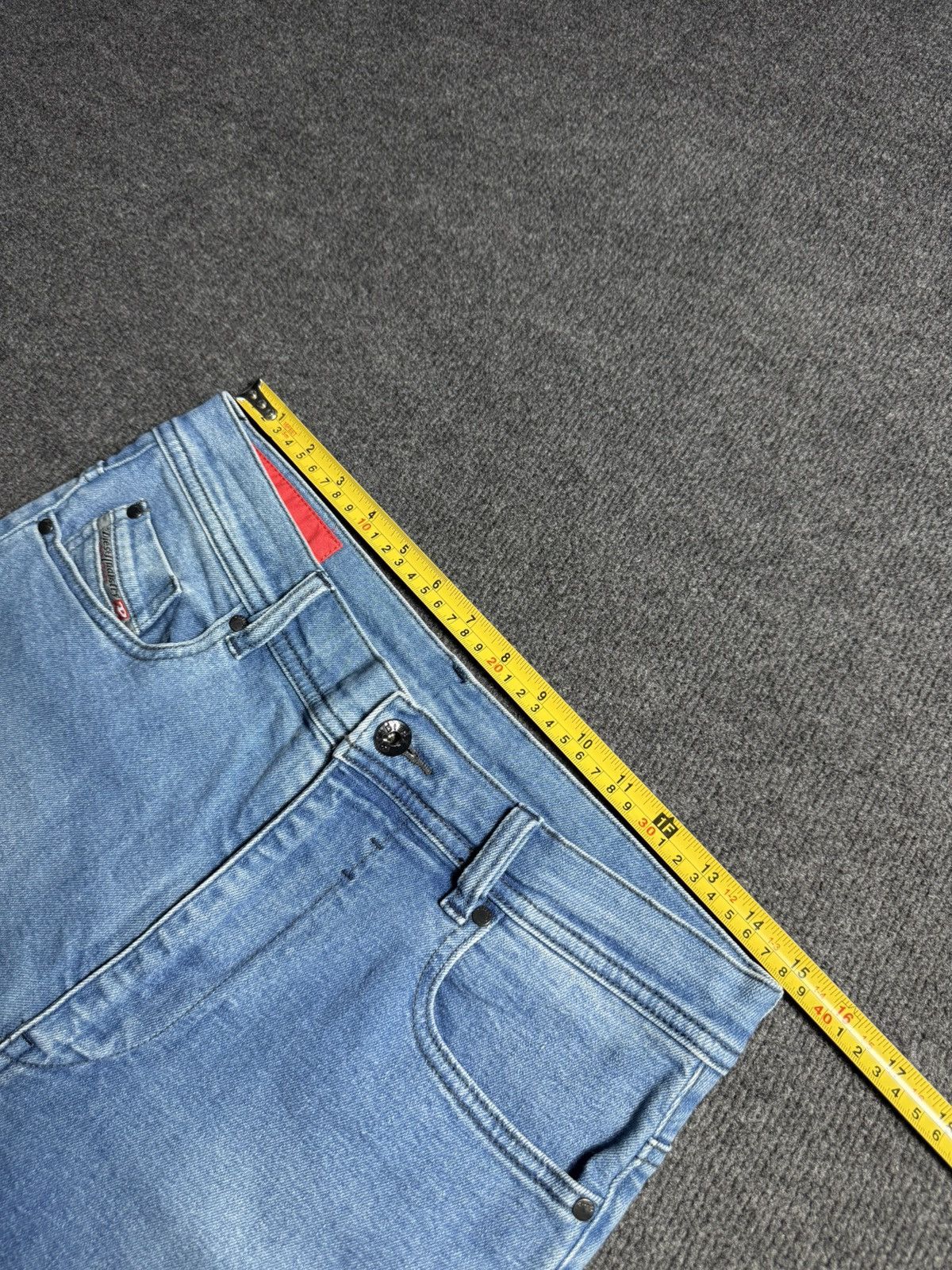 Diesel Luxury Diesel 00s Cropped Jeans Light Wash Distressed Denim Size 26" / US 2 / IT 38 - 17 Thumbnail