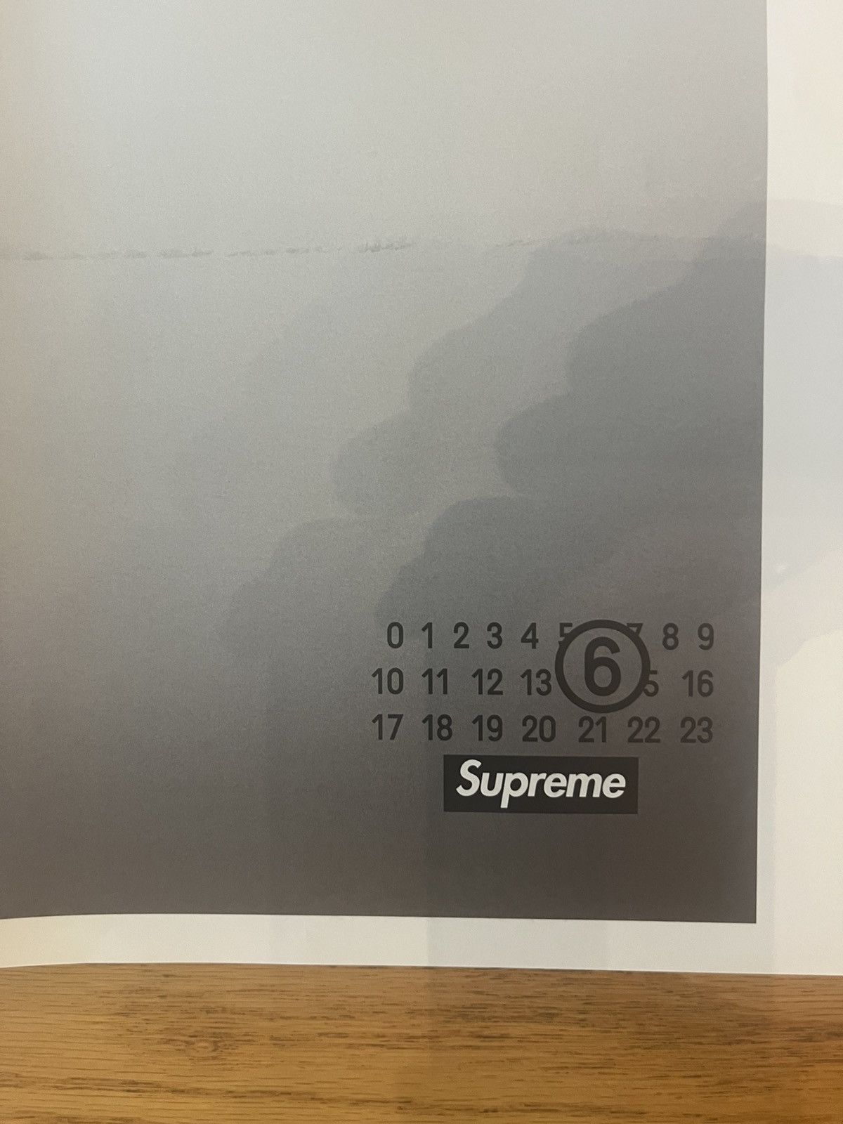 Maison Margiela Supreme MM6 Poster Size ONE SIZE - 3 Thumbnail
