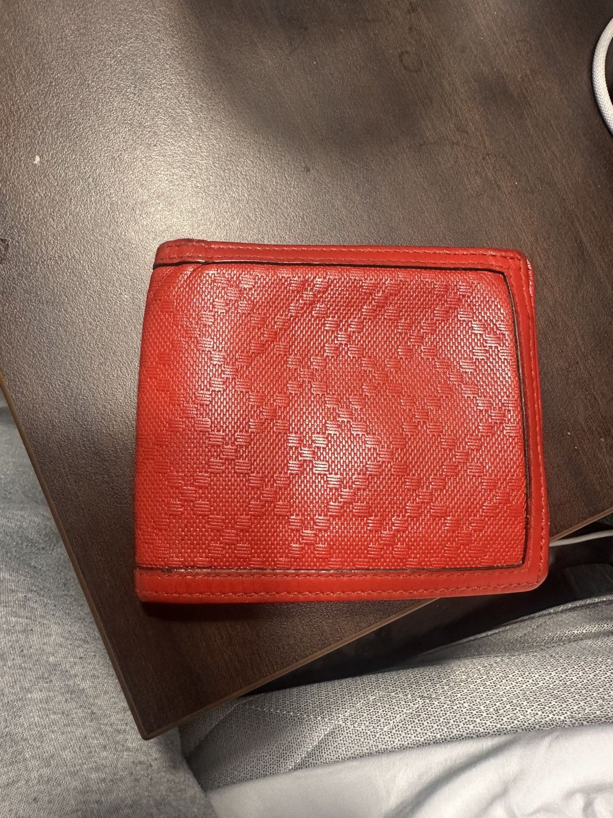 Gucci Gucci bifold leather wallet. Lightly used. Size ONE SIZE - 9 Thumbnail