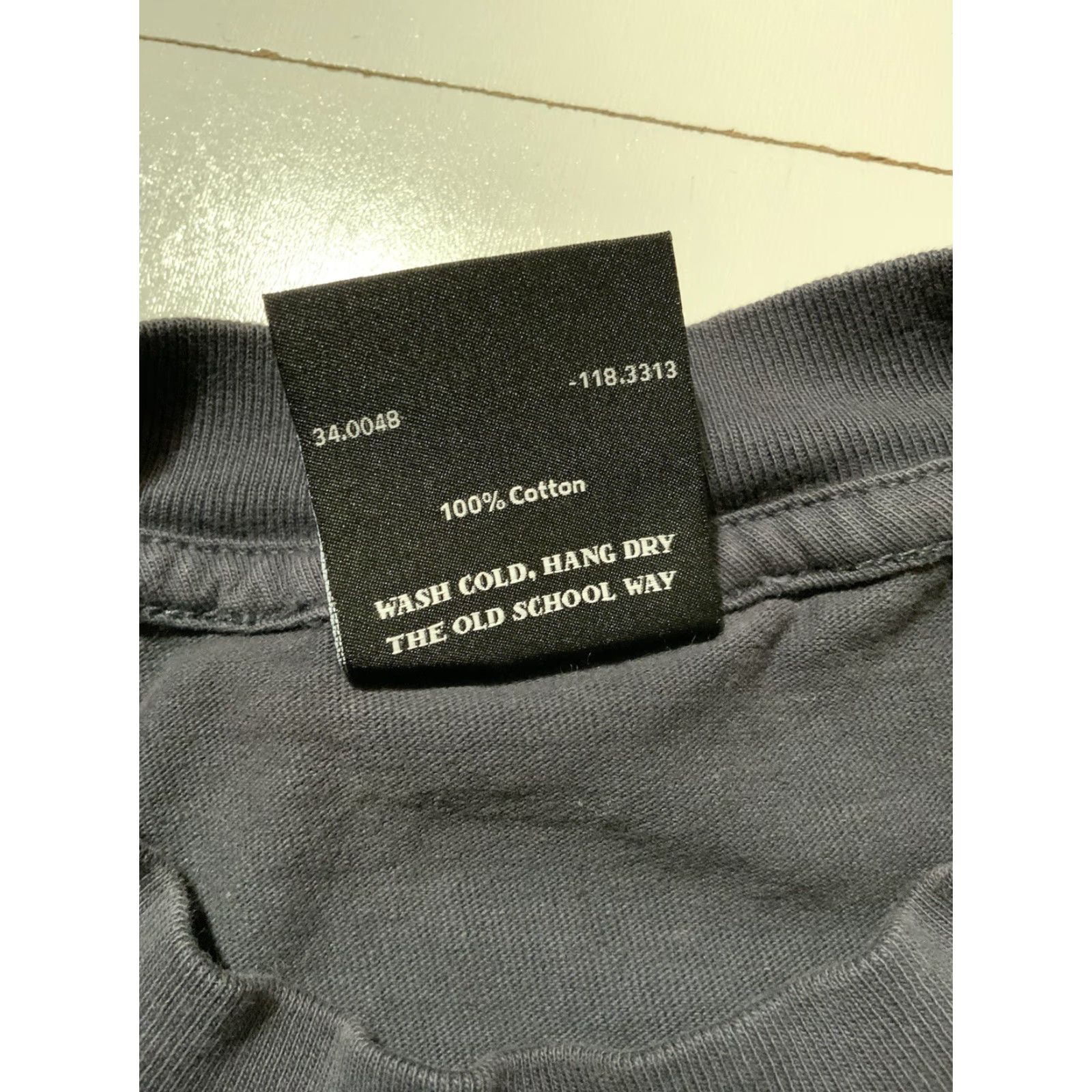 Vintage Neighbors Skate Shop Skateboarding Gray Graphic Crewneck S/S T-Shirt Sz. M Mens Medium Gray Crew Neck Graphic Shirt 90s? Size US M / EU 48-50 / 2 - 6 Thumbnail