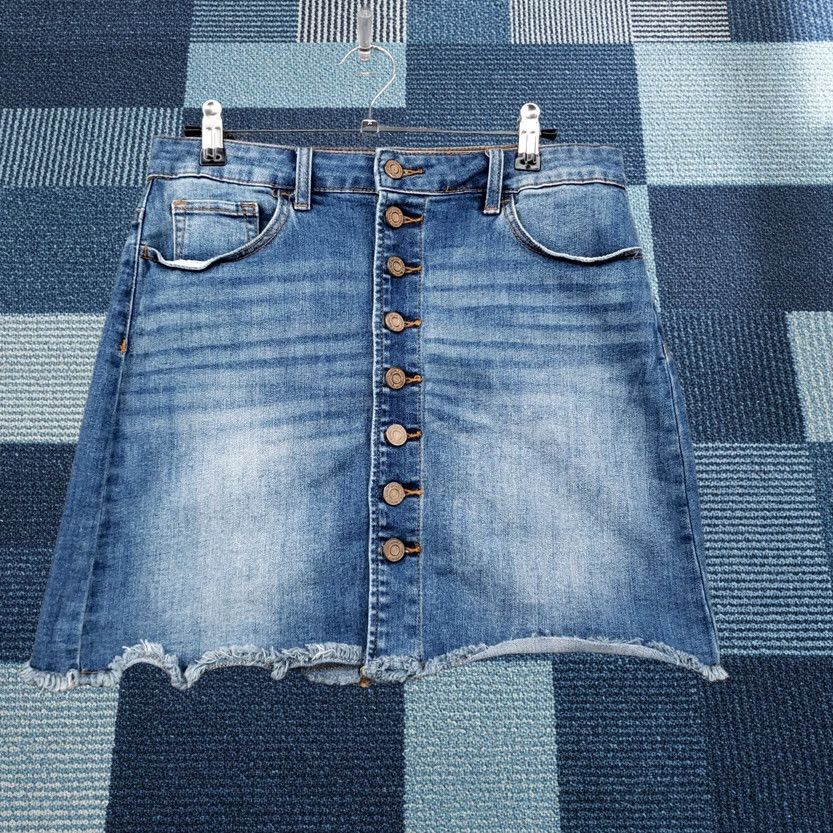 Denime Indigo Rein Skirt Womens 7/27 Blue Mini Button Fray Hem Stone Wash Denim Casual Pockets Vintage No Size 28" / US 6 / IT 42 - 1 Thumbnail