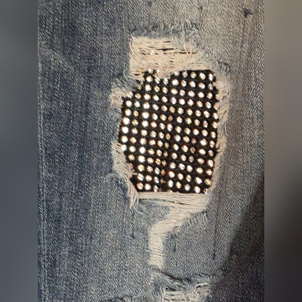Guess GUESS Rhinestone Distressed Skinny Jeans Brand New Size 24" / US 00 / IT 34 - 2 Thumbnail