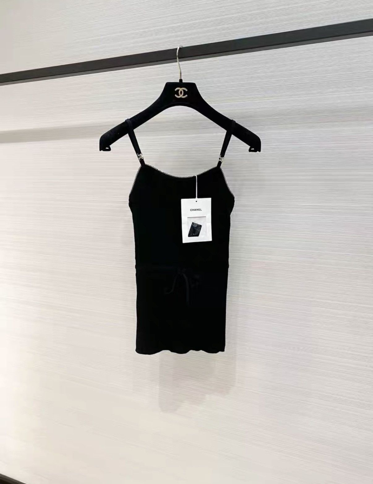 Chanel Chanel 24A Classic Black Waffle Knit Camisole Top J33 Size XXS / US 00 / IT 34 - 1 Thumbnail